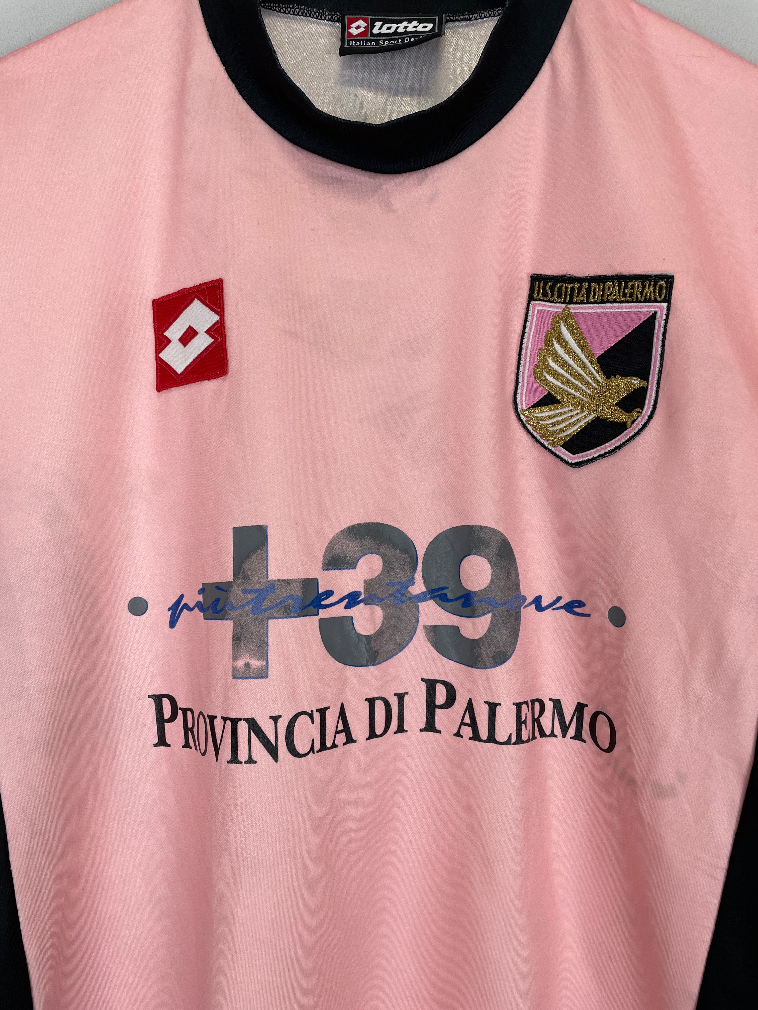 Shop 2004/05 PALERMO SANTANA #18 *MATCH ISSUE* HOME SHIRT (M) LOTTO, classic football shirts, vintage football shirts & retro soccer jerseys at Cult Kits