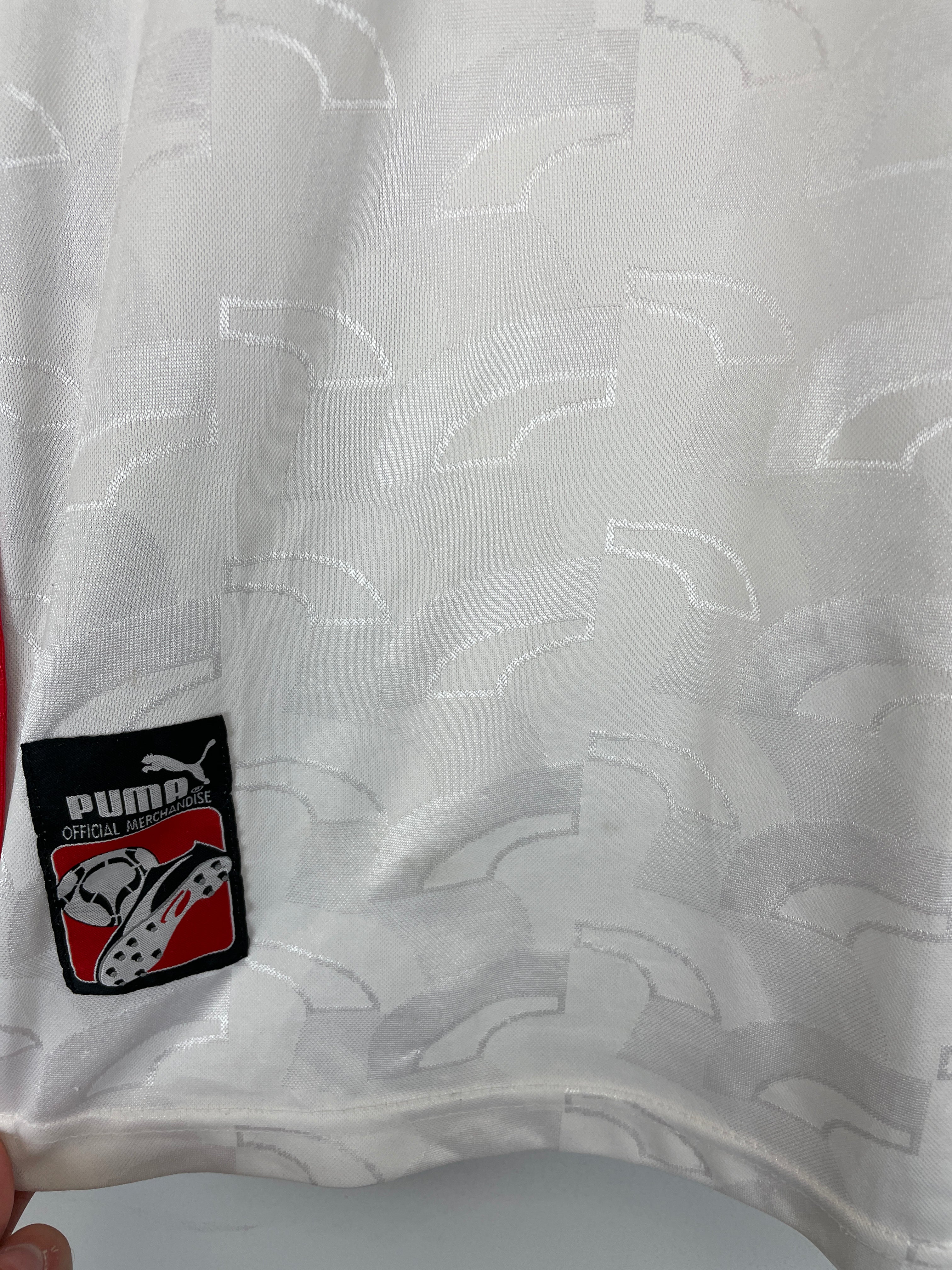Shop 1998 AUSTRIA HOME SHIRT (M) PUMA, classic football shirts, vintage football shirts & retro soccer jerseys at Cult Kits
