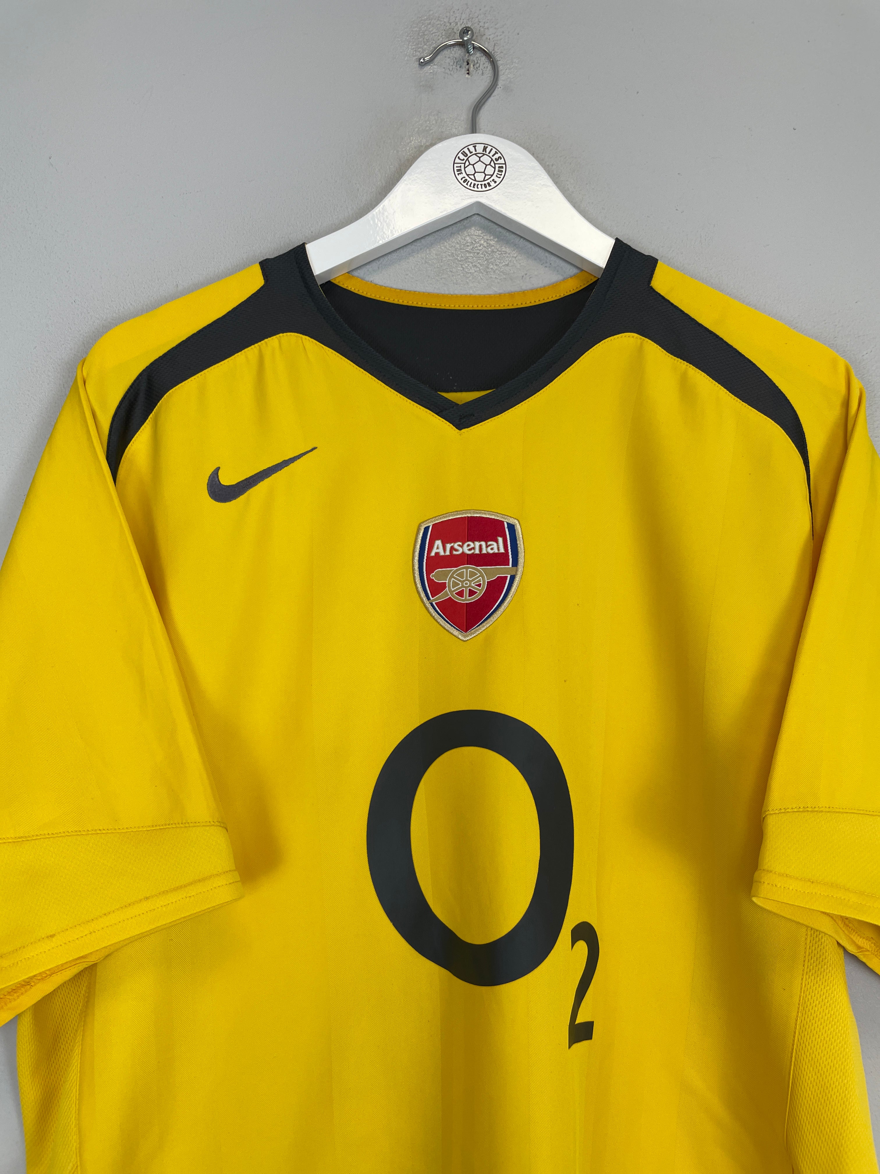 Shop 2005/06 ARSENAL HENRY #14 AWAY SHIRT (L) NIKE, classic football shirts, vintage football shirts & retro soccer jerseys at Cult Kits