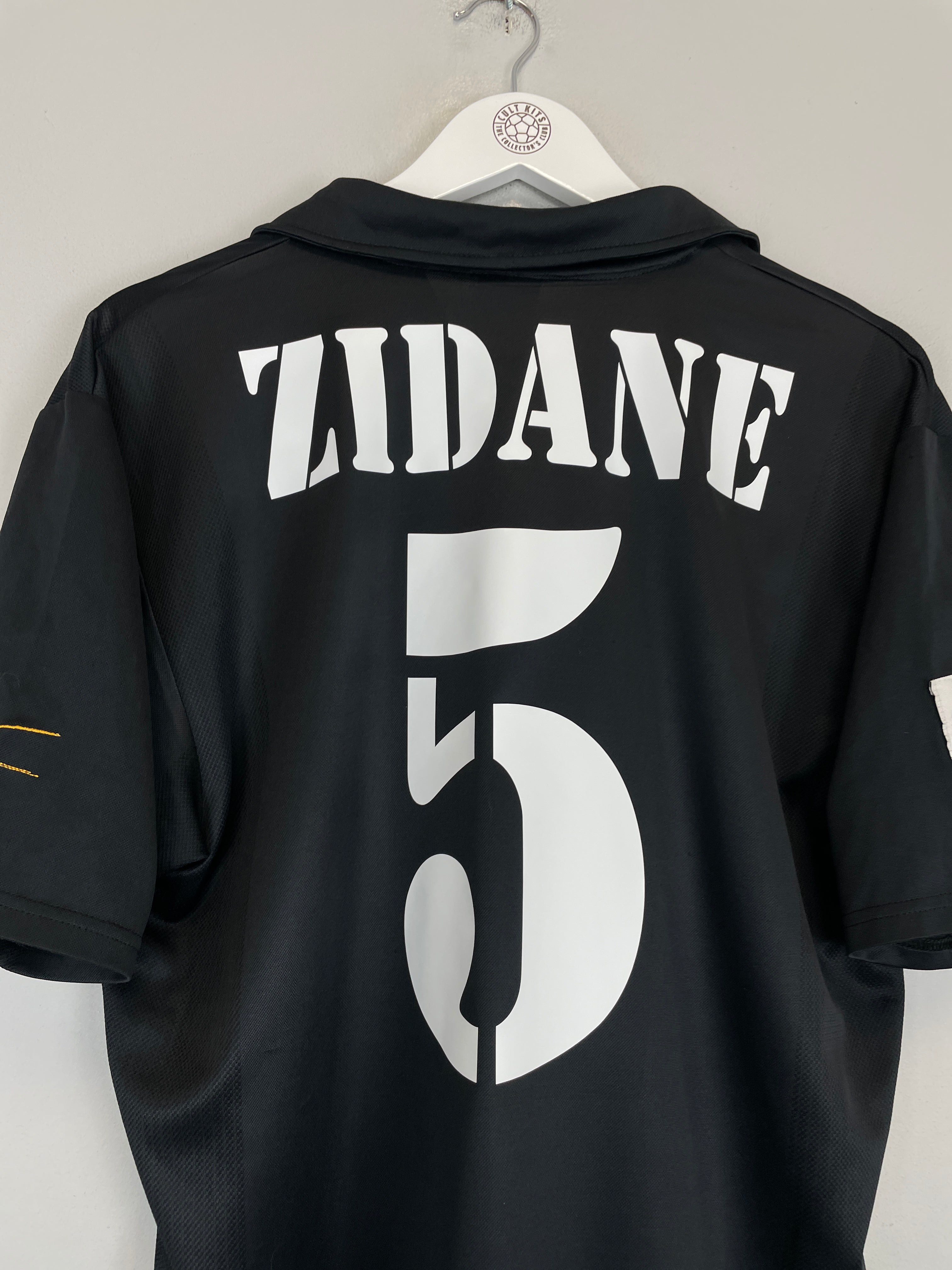 Shop 2002/03 REAL MADRID ZIDANE #5 *CENTENARY* AWAY SHIRT (M) ADIDAS, classic football shirts, vintage football shirts & retro soccer jerseys at Cult Kits