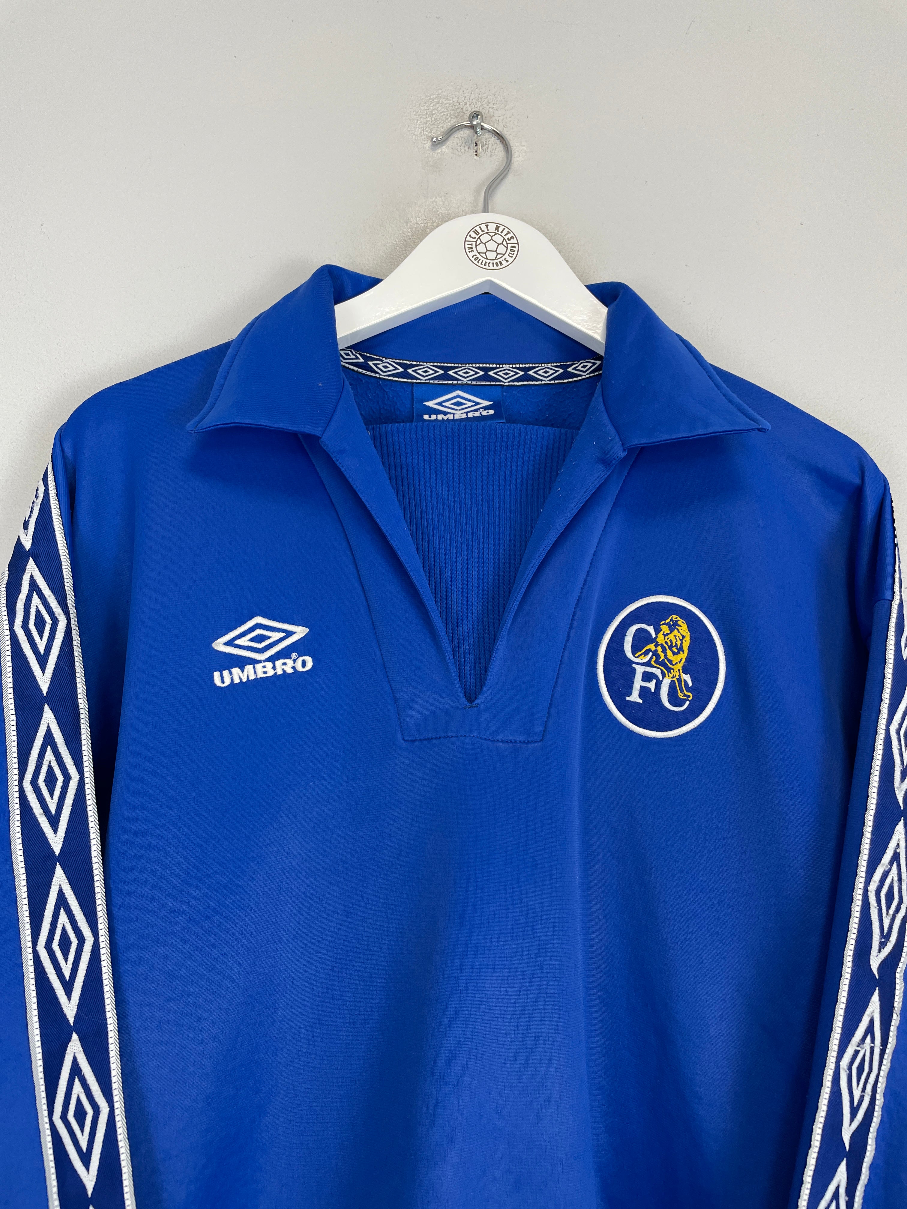 Shop 1997/98 CHELSEA DRILL TOP (L) UMBRO, classic football shirts, vintage football shirts & retro soccer jerseys at Cult Kits