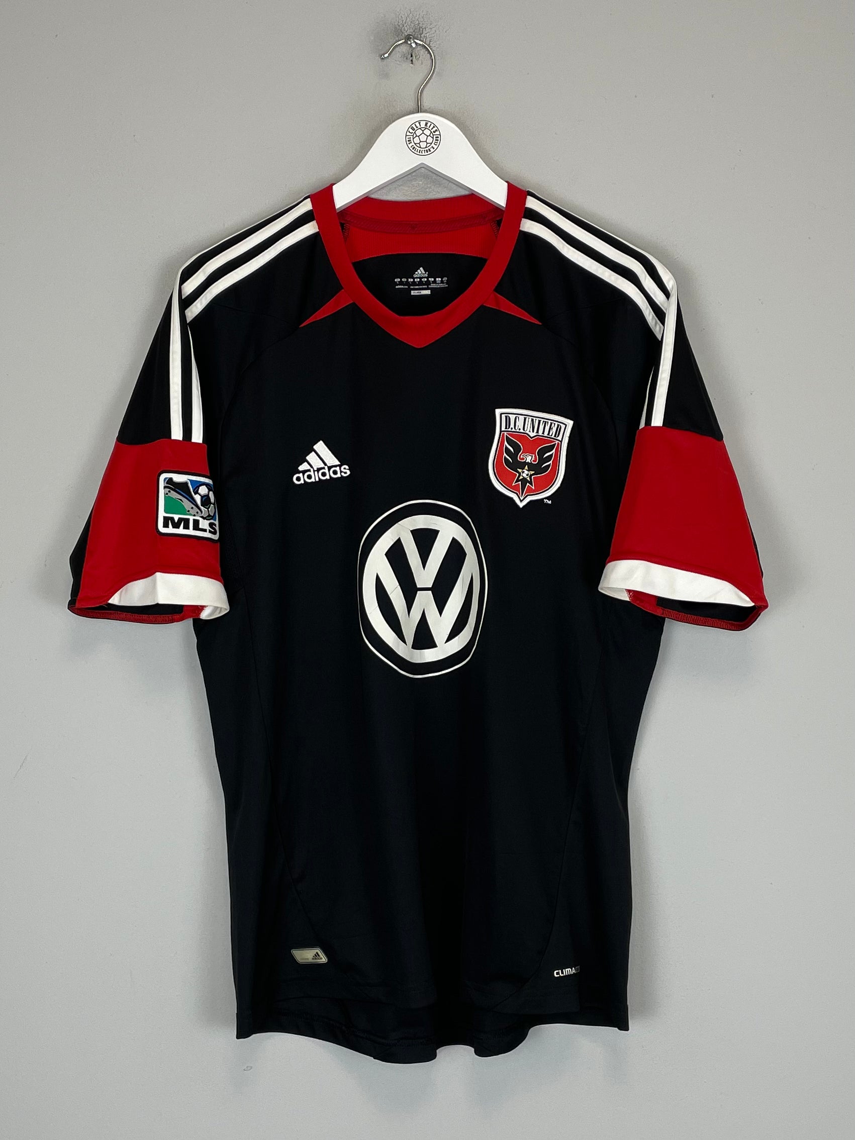 Shop 2010/11 DC UNITED HOME SHIRT (L) ADIDAS, classic football shirts, vintage football shirts & retro soccer jerseys at Cult Kits
