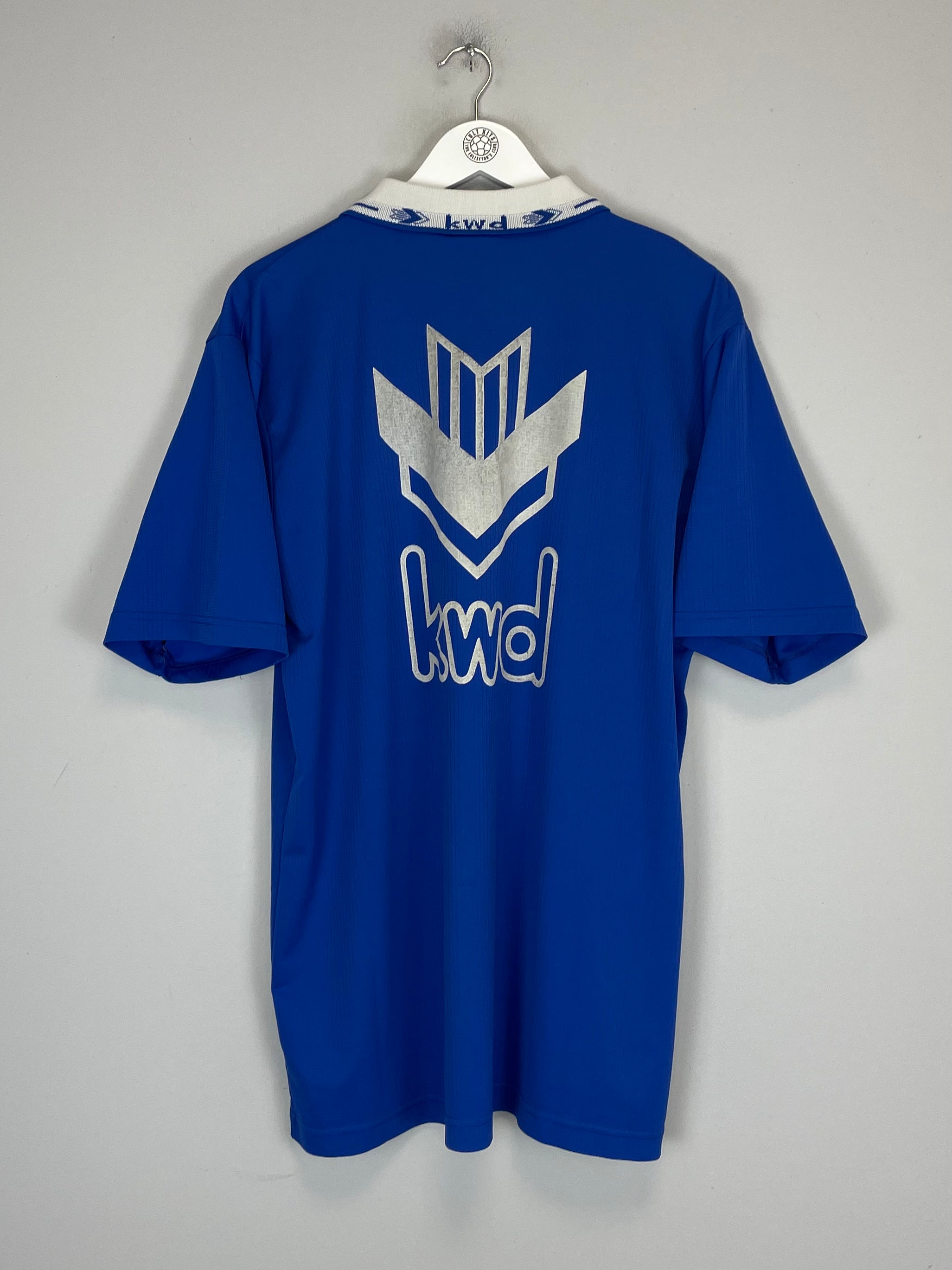 Shop 2000/01 SPINSIDE DOETINCHAM TRAINING SHIRT (XXL) KWD, classic football shirts, vintage football shirts & retro soccer jerseys at Cult Kits