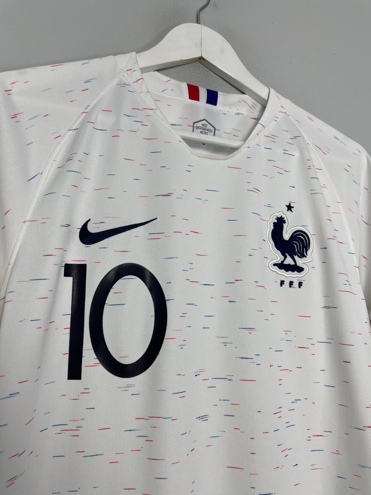 2018 FRANCE MBAPPE #10 AWAY SHIRT (M) NIKE