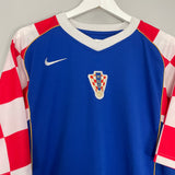 Shop 2004/06 CROATIA AWAY SHIRT (XL) NIKE, classic football shirts, vintage football shirts & retro soccer jerseys at Cult Kits