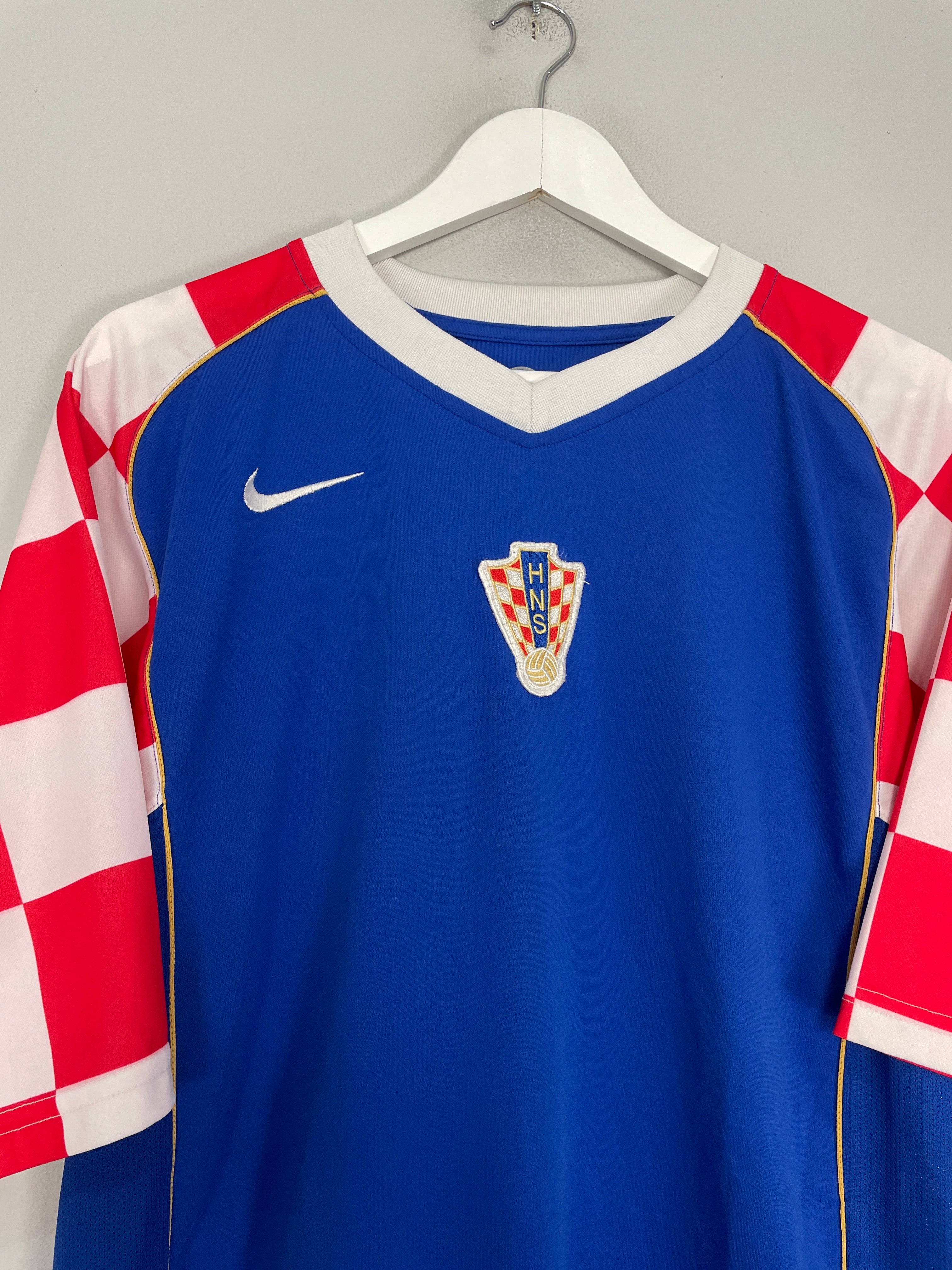 Shop 2004/06 CROATIA AWAY SHIRT (XL) NIKE, classic football shirts, vintage football shirts & retro soccer jerseys at Cult Kits