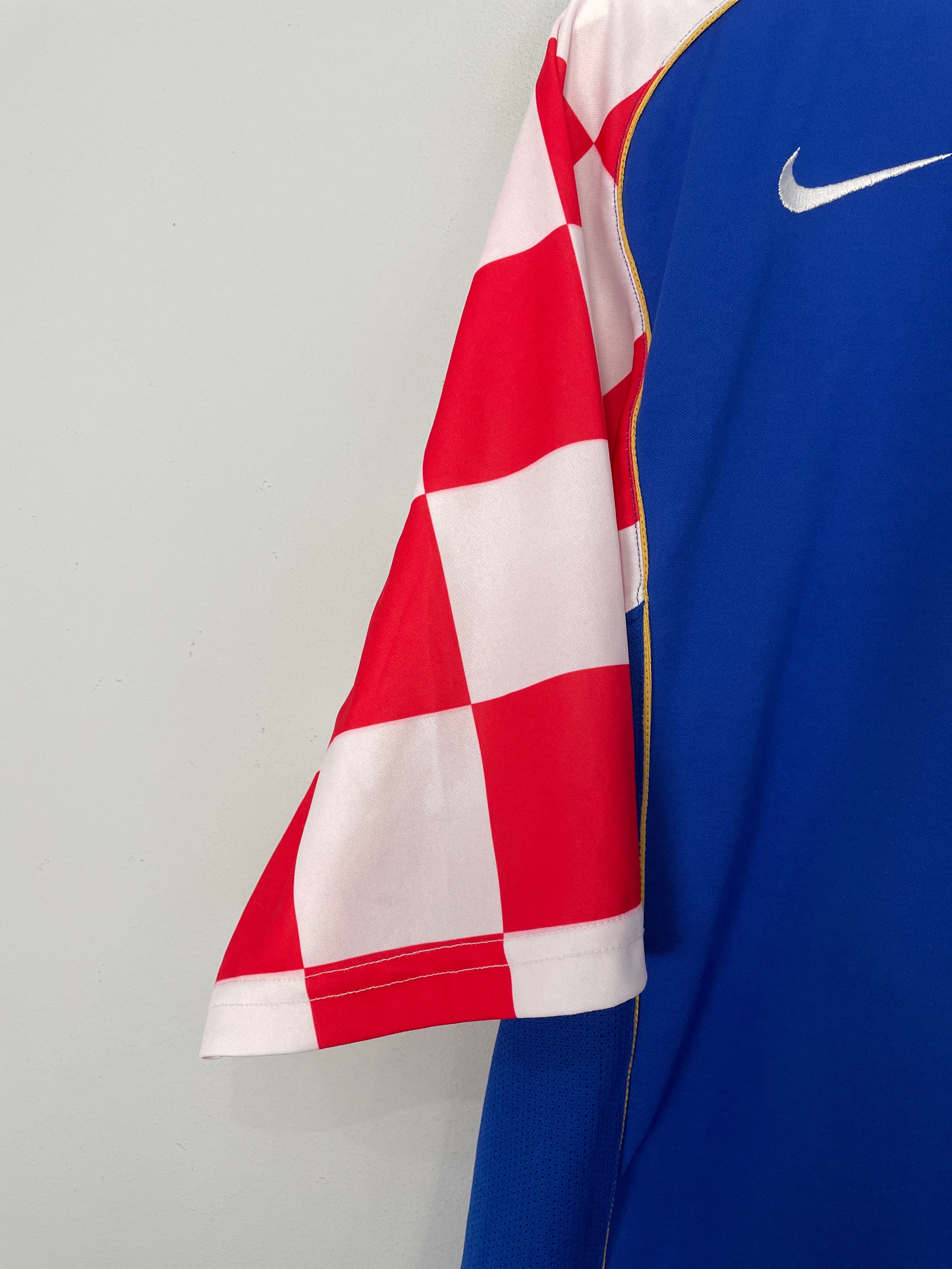 Shop 2004/06 CROATIA AWAY SHIRT (XL) NIKE, classic football shirts, vintage football shirts & retro soccer jerseys at Cult Kits