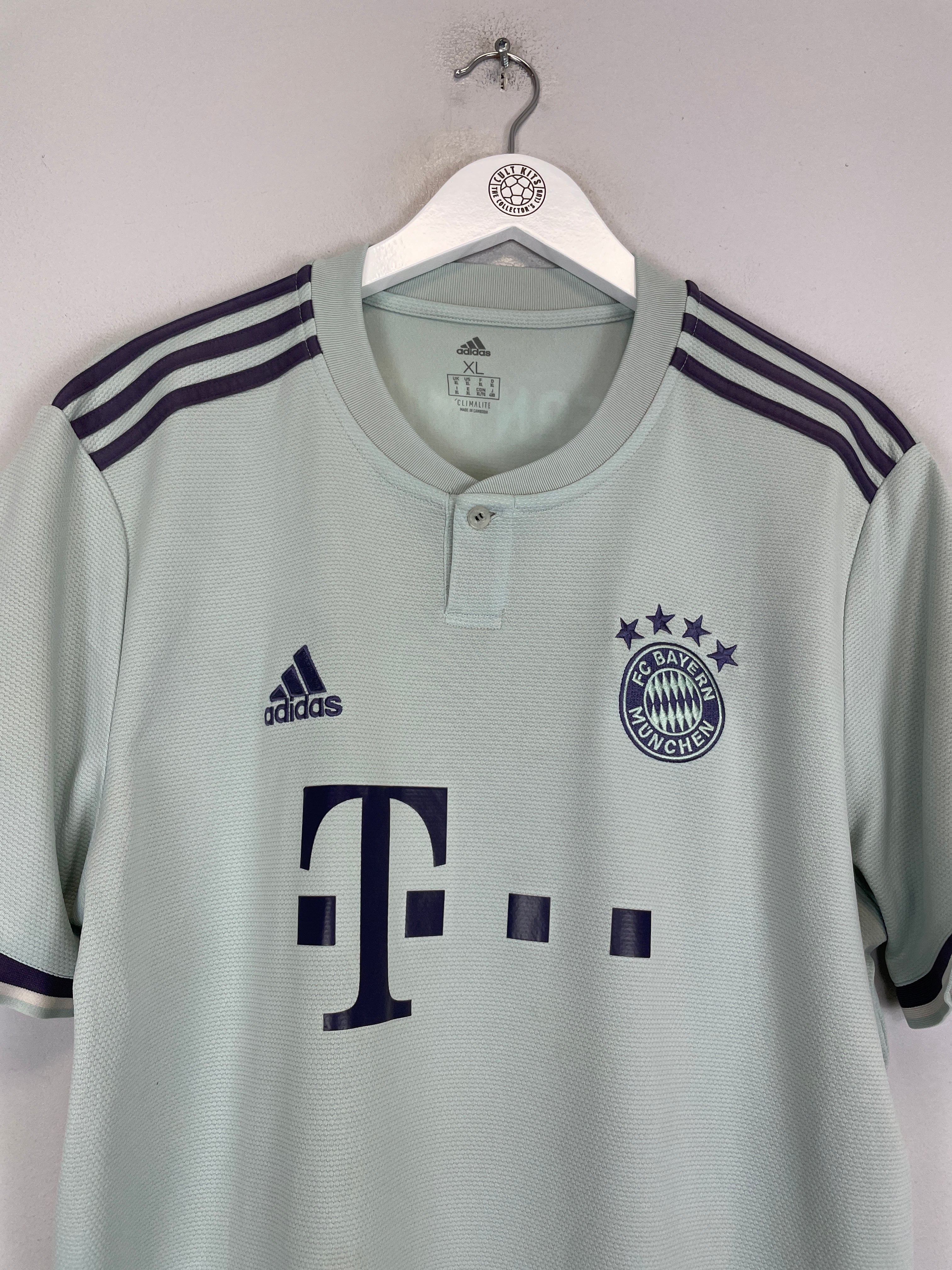 Shop 2018/19 BAYERN MUNICH LEWANDOWSKI #9 AWAY SHIRT (XL) ADIDAS, classic football shirts, vintage football shirts & retro soccer jerseys at Cult Kits