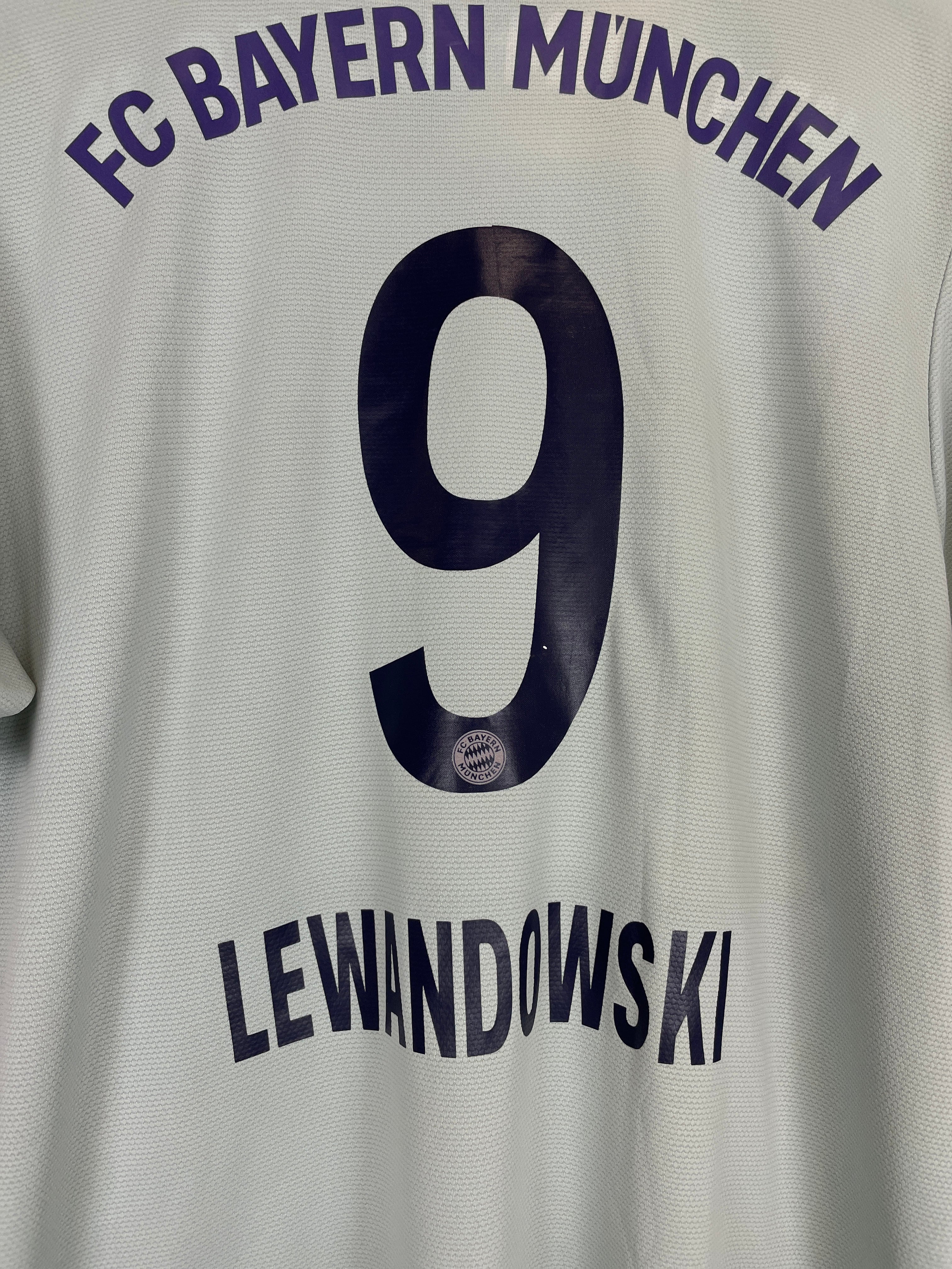 Shop 2018/19 BAYERN MUNICH LEWANDOWSKI #9 AWAY SHIRT (XL) ADIDAS, classic football shirts, vintage football shirts & retro soccer jerseys at Cult Kits