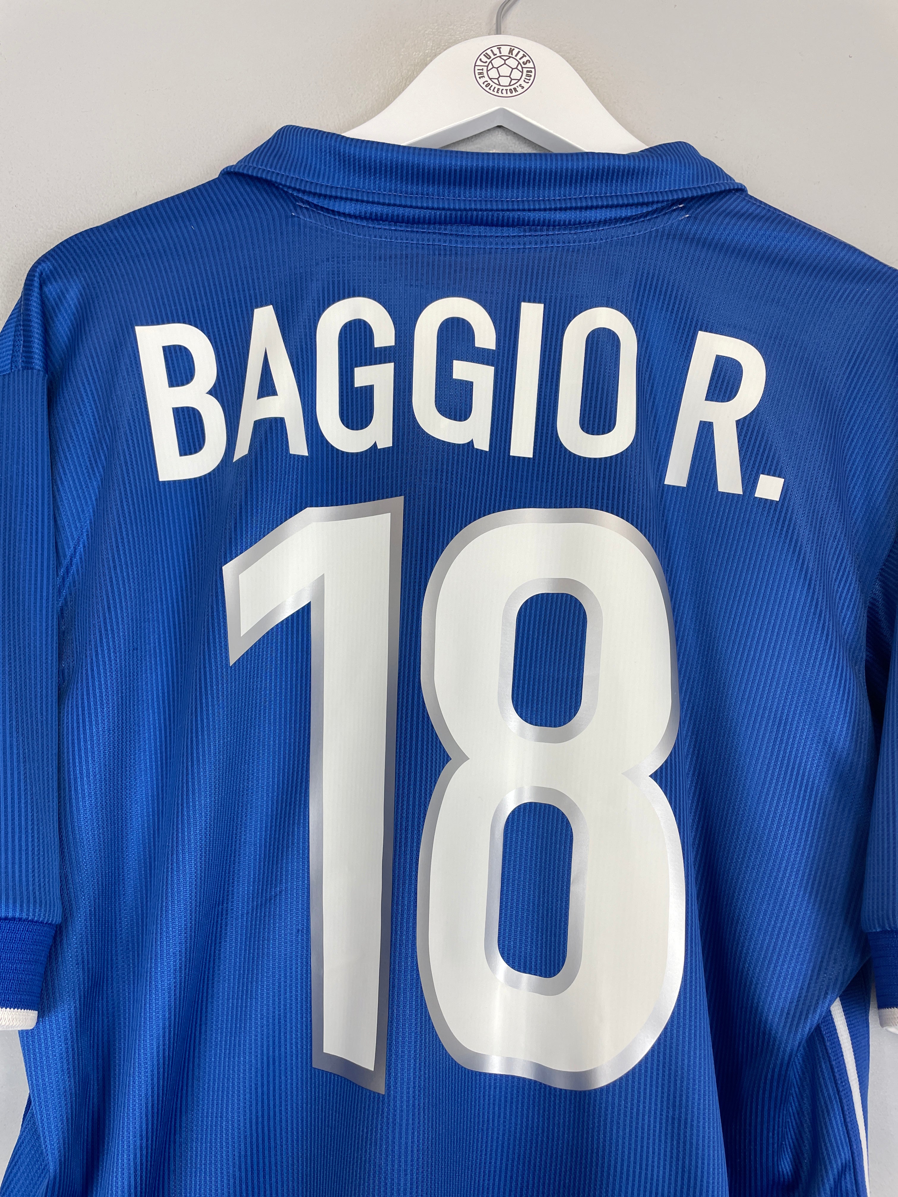 Shop 1997/98 ITALY R.BAGGIO #18 HOME SHIRT (L) NIKE, classic football shirts, vintage football shirts & retro soccer jerseys at Cult Kits