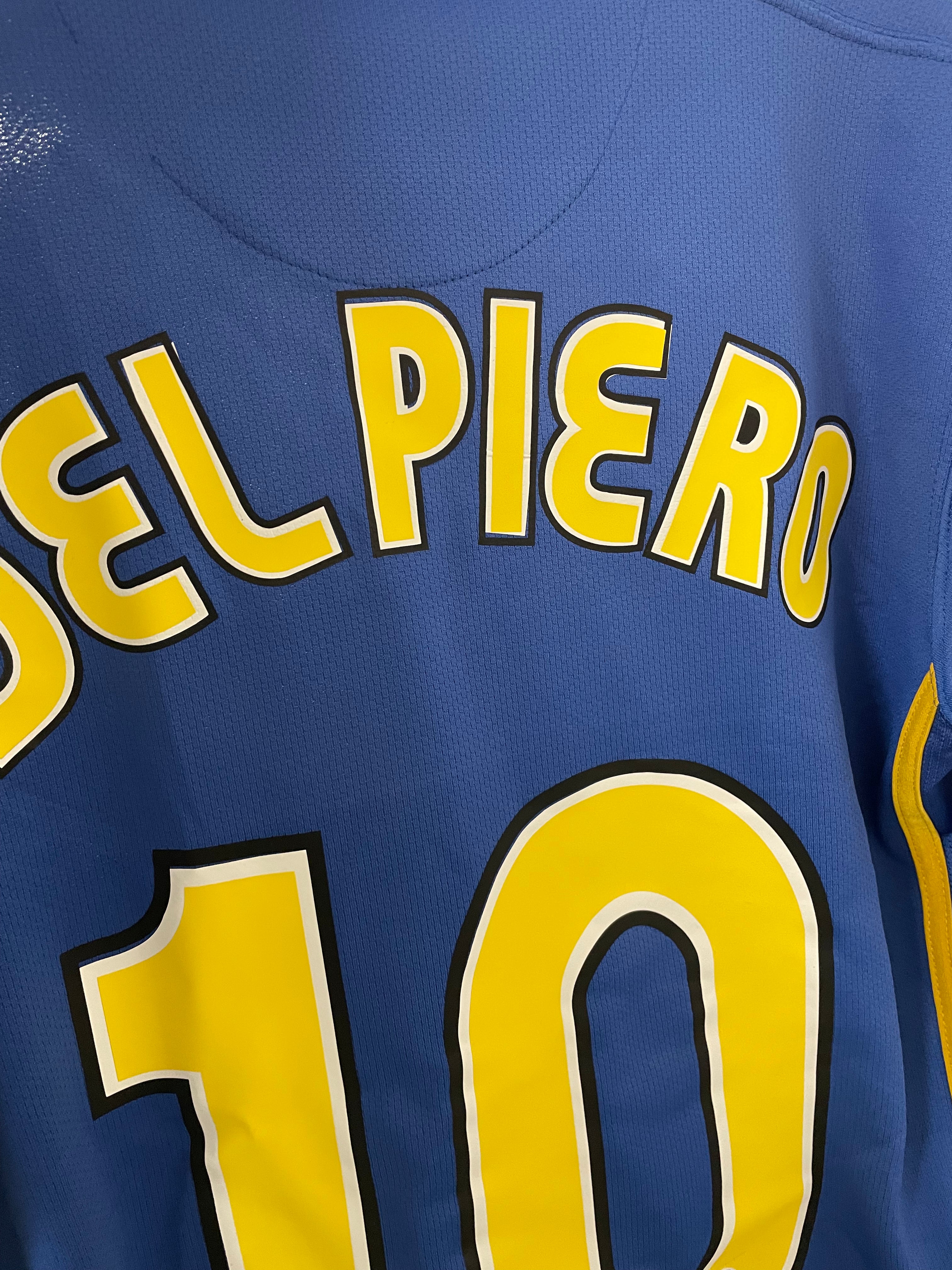 Shop 2007/08 JUVENTUS DEL PIERO #10 AWAY SHIRT (M) NIKE, classic football shirts, vintage football shirts & retro soccer jerseys at Cult Kits