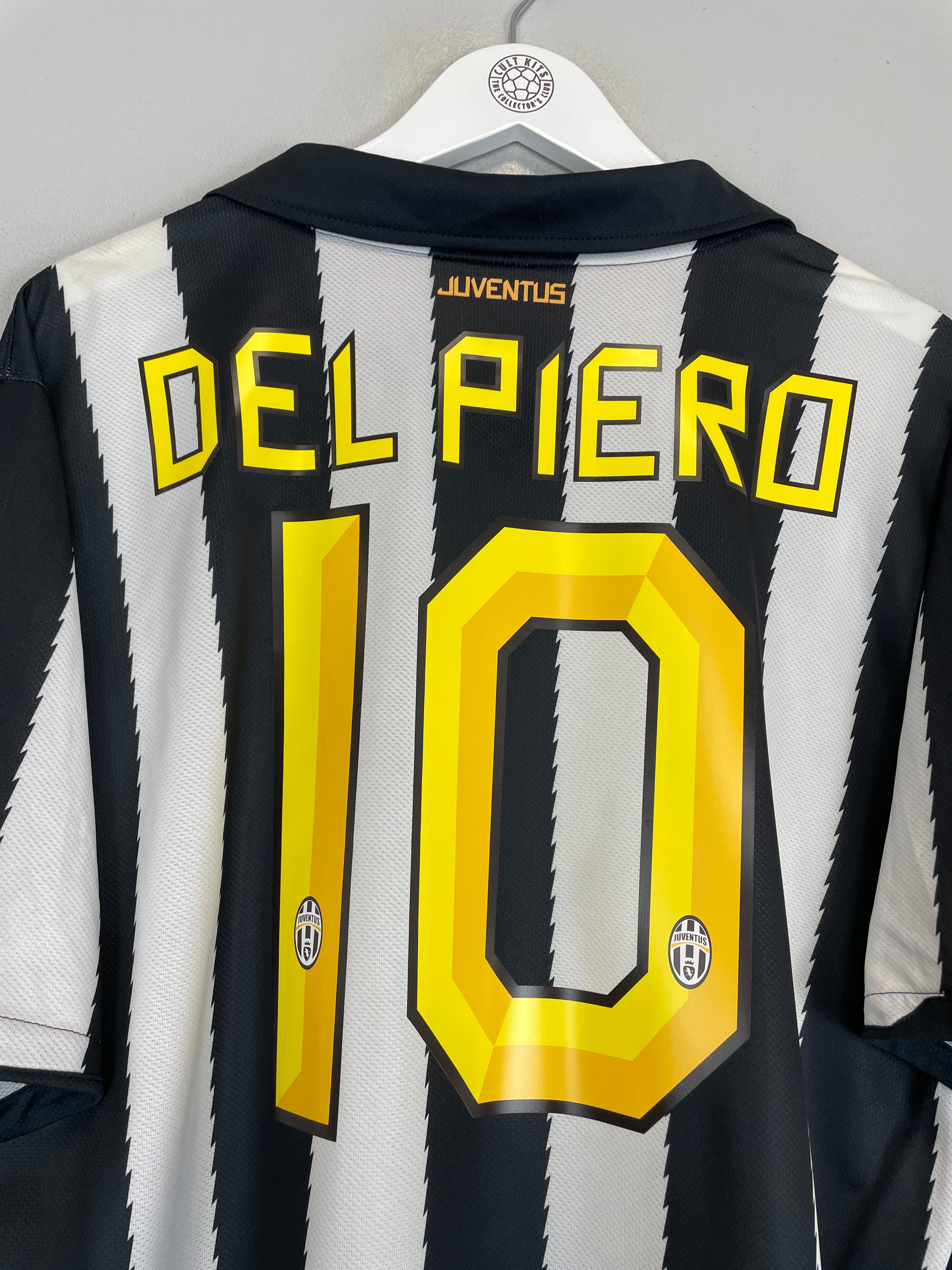Shop 2010/11 JUVENTUS DEL PIERO #10 HOME SHIRT (XL) NIKE, classic football shirts, vintage football shirts & retro soccer jerseys at Cult Kits