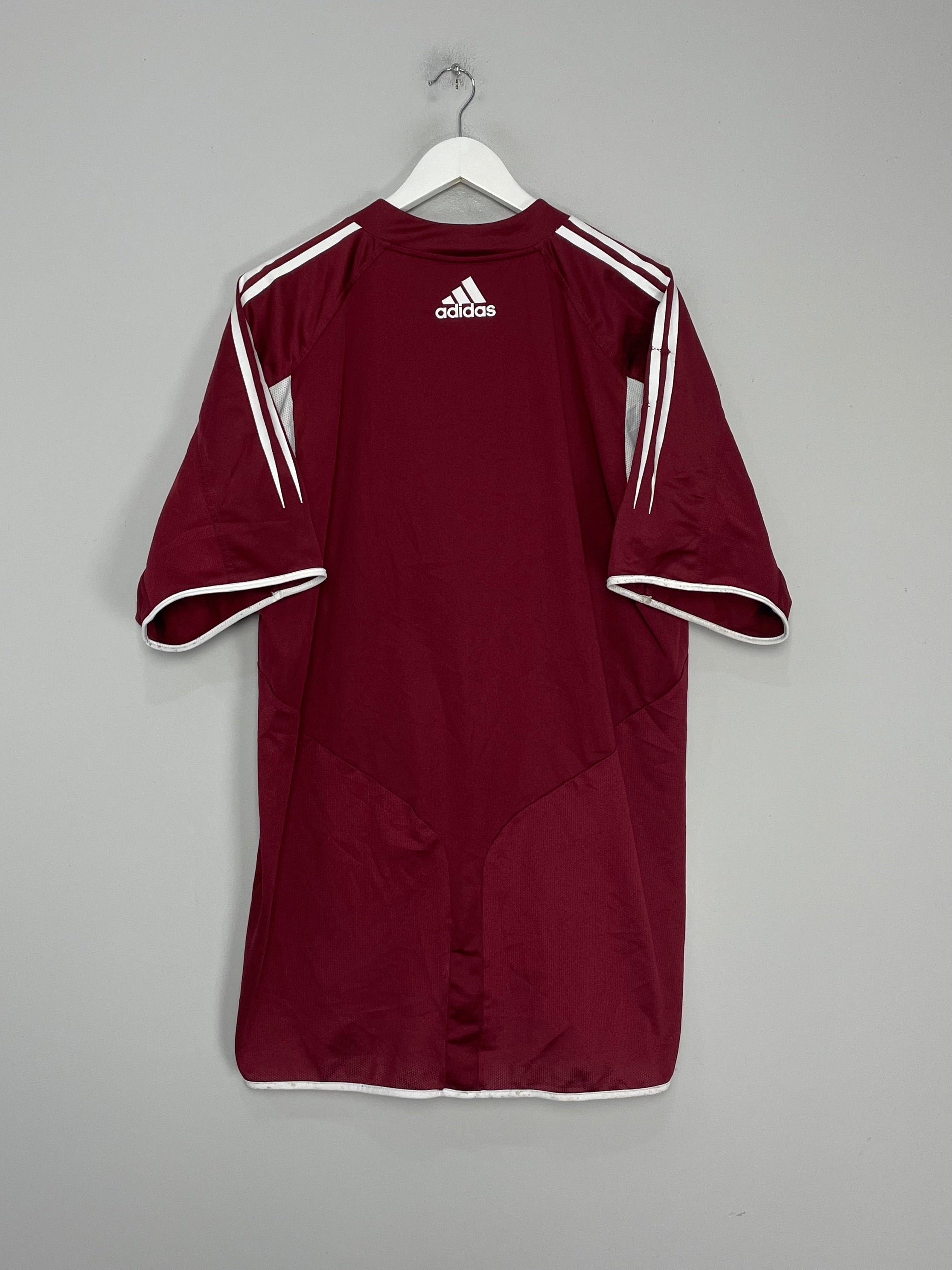 Shop 2005/06 VENEZUELA HOME SHIRT (XL) ADIDAS, classic football shirts, vintage football shirts & retro soccer jerseys at Cult Kits