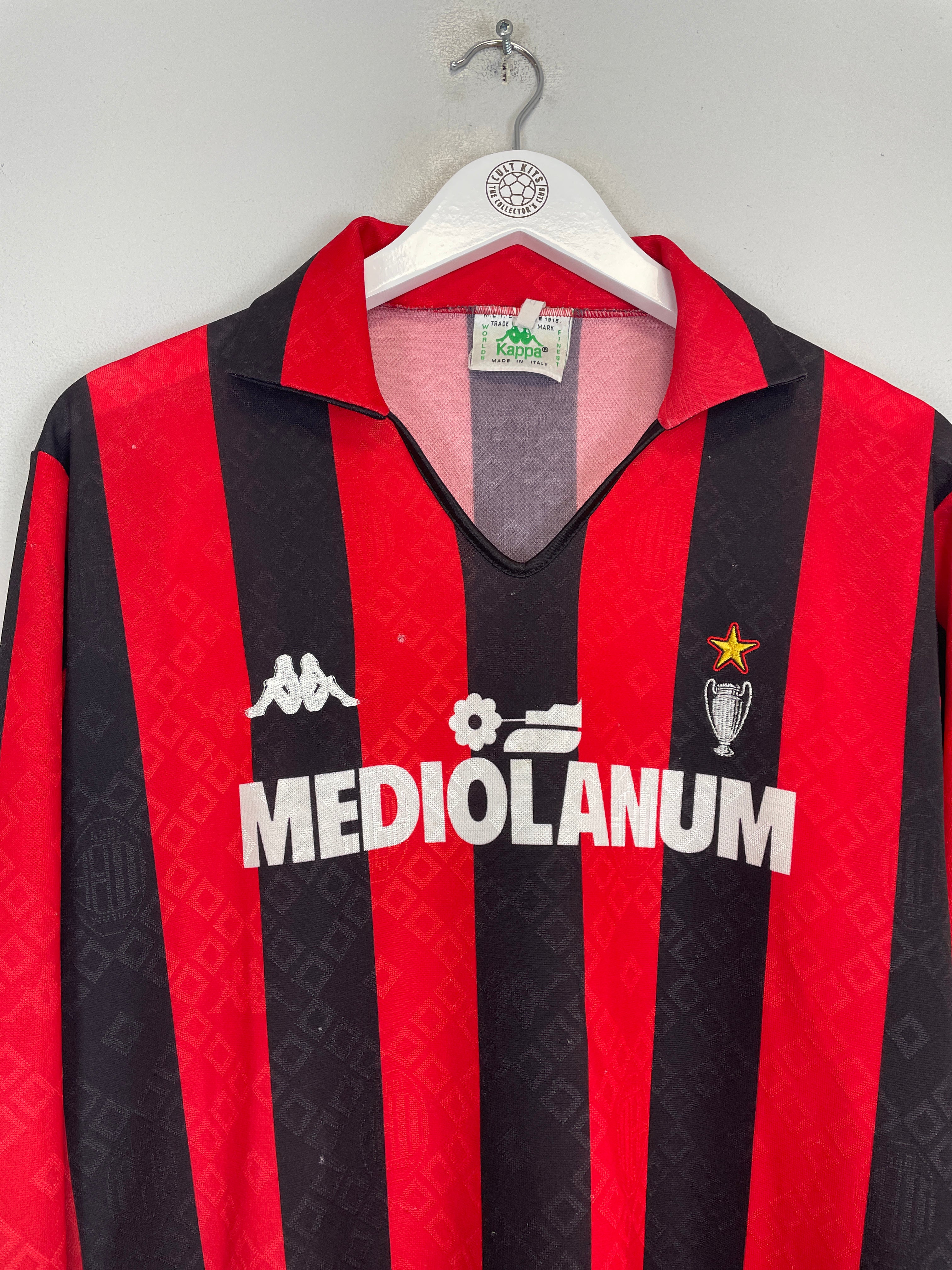 Shop 1989/90 AC MILAN L/S HOME SHIRT (XL) KAPPA, classic football shirts, vintage football shirts & retro soccer jerseys at Cult Kits