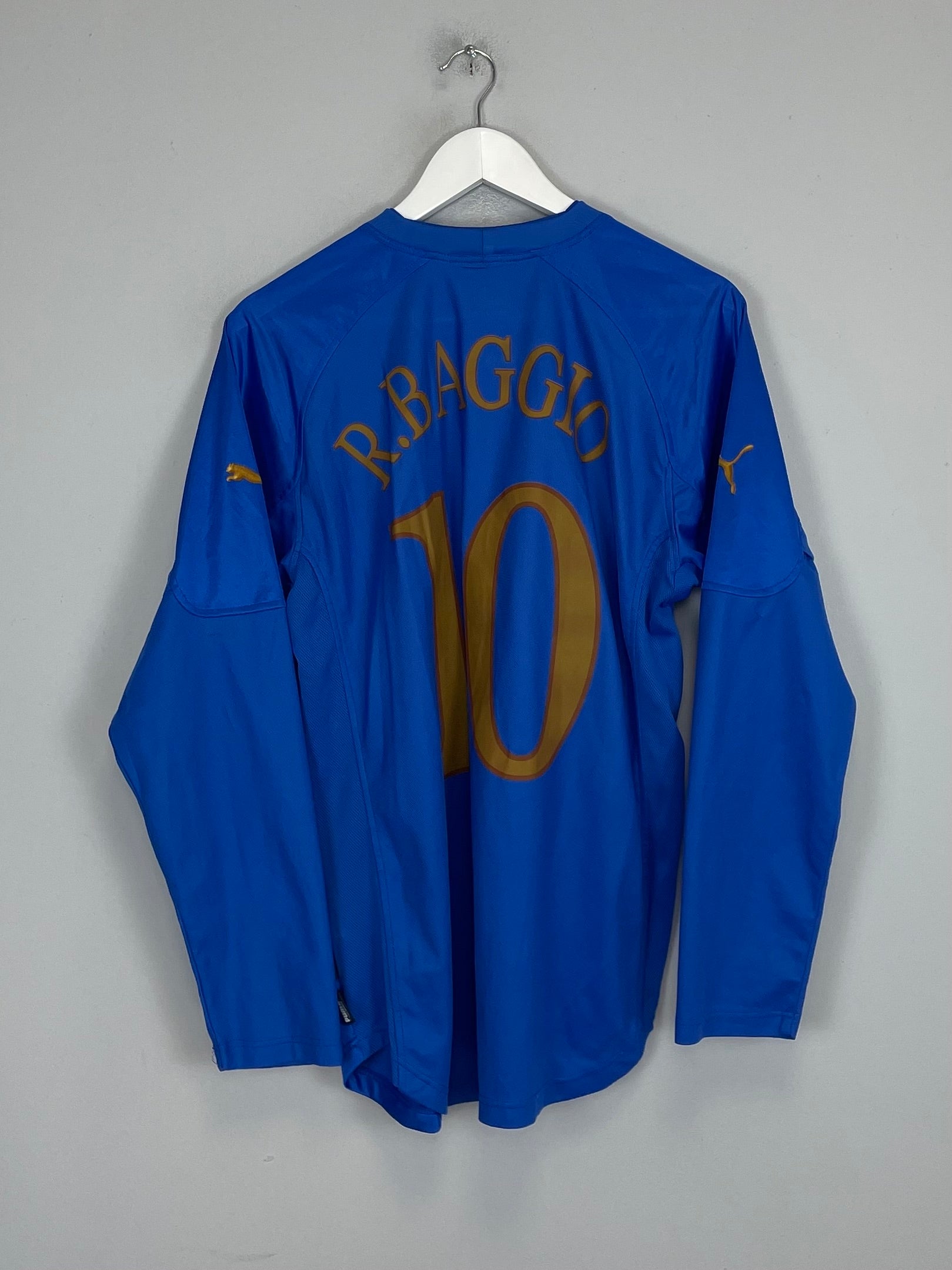 Shop 2004/06 ITALY R.BAGGIO #10 HOME SHIRT (M) PUMA, classic football shirts, vintage football shirts & retro soccer jerseys at Cult Kits