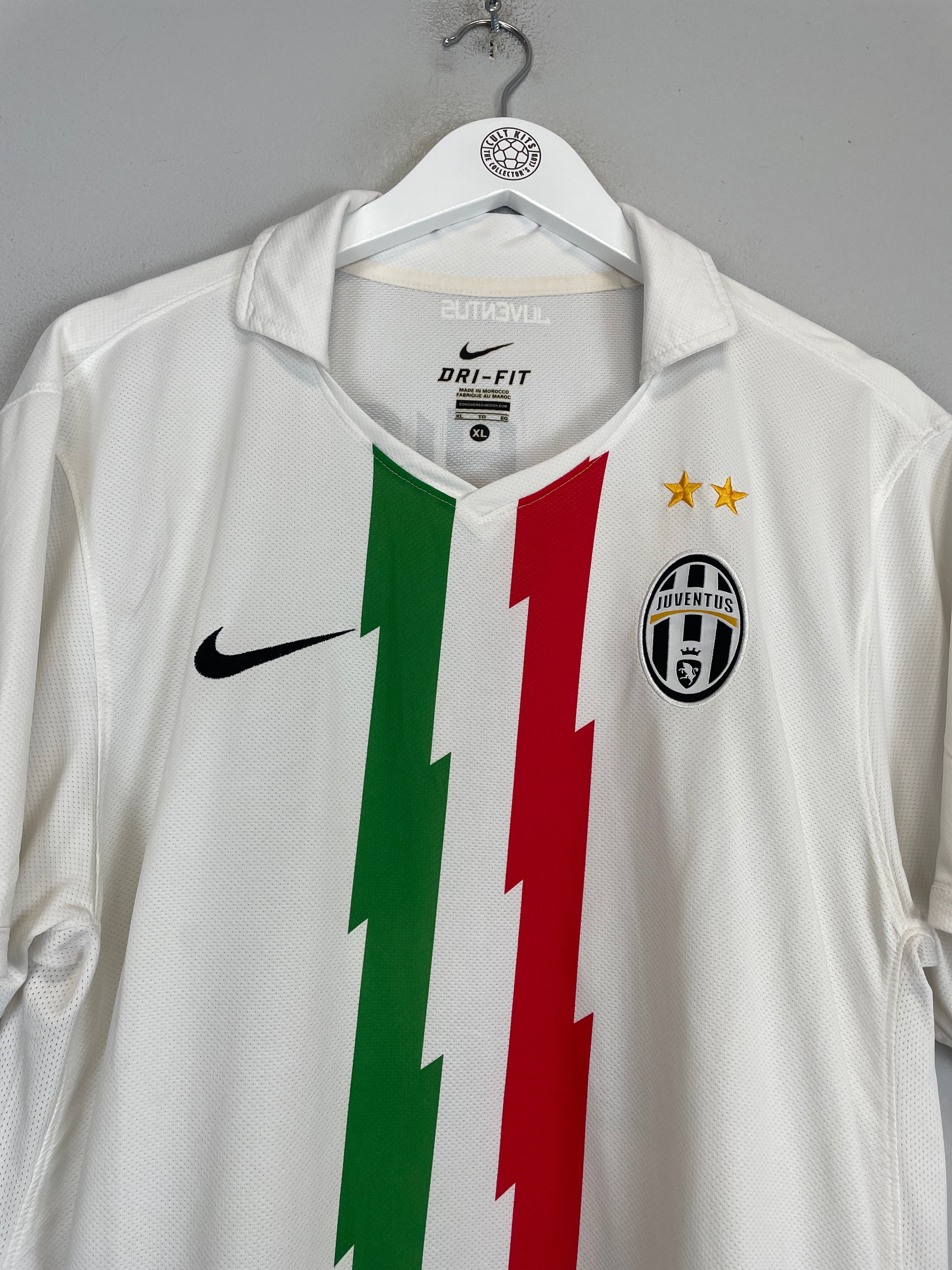 Shop 2010/12 JUVENTUS DEL PIERO #10 AWAY SHIRT (XL) NIKE, classic football shirts, vintage football shirts & retro soccer jerseys at Cult Kits