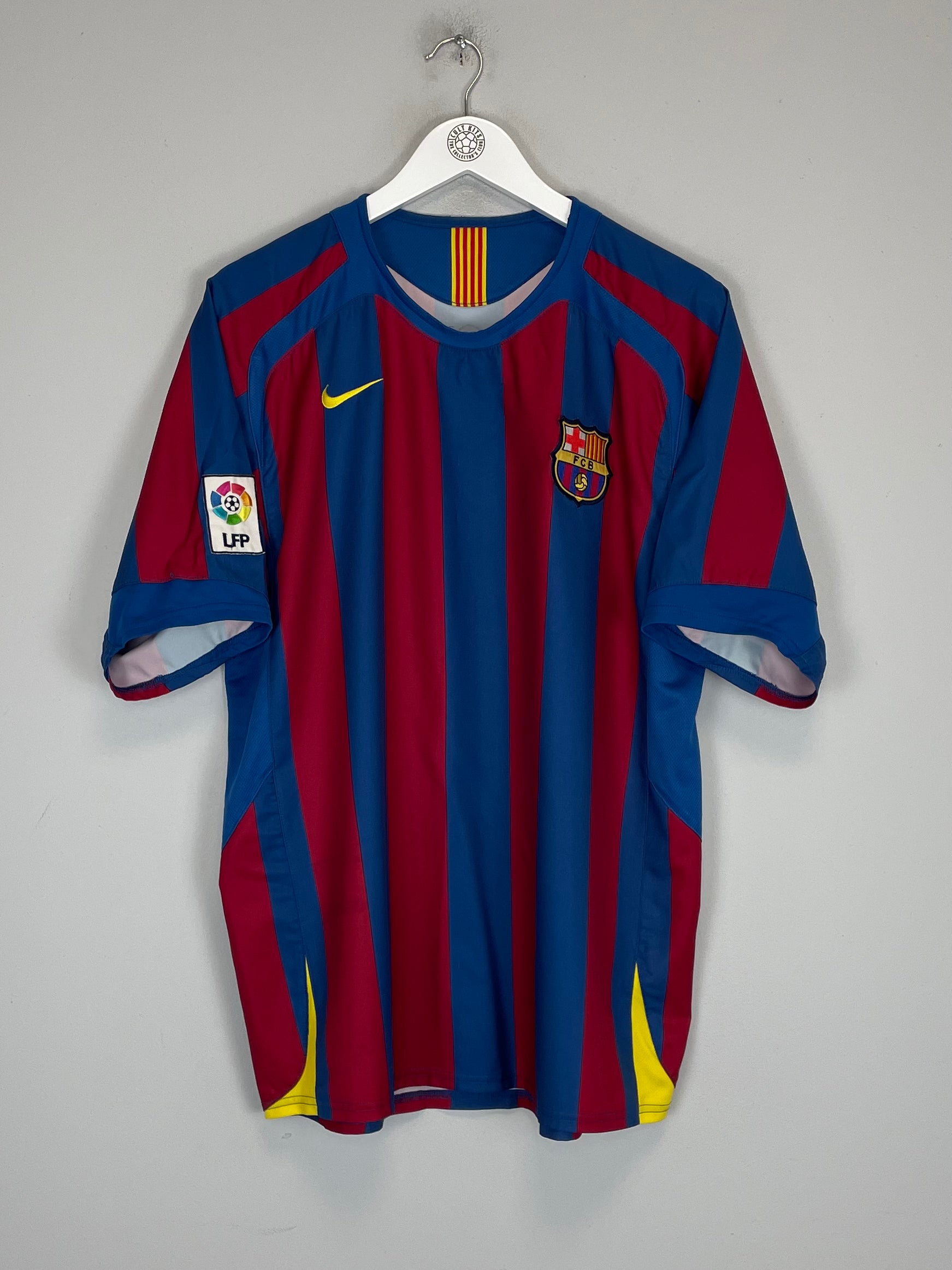 Shop 2005/06 BARCELONA RONALDINHO #10 HOME SHIRT (L) NIKE, classic football shirts, vintage football shirts & retro soccer jerseys at Cult Kits