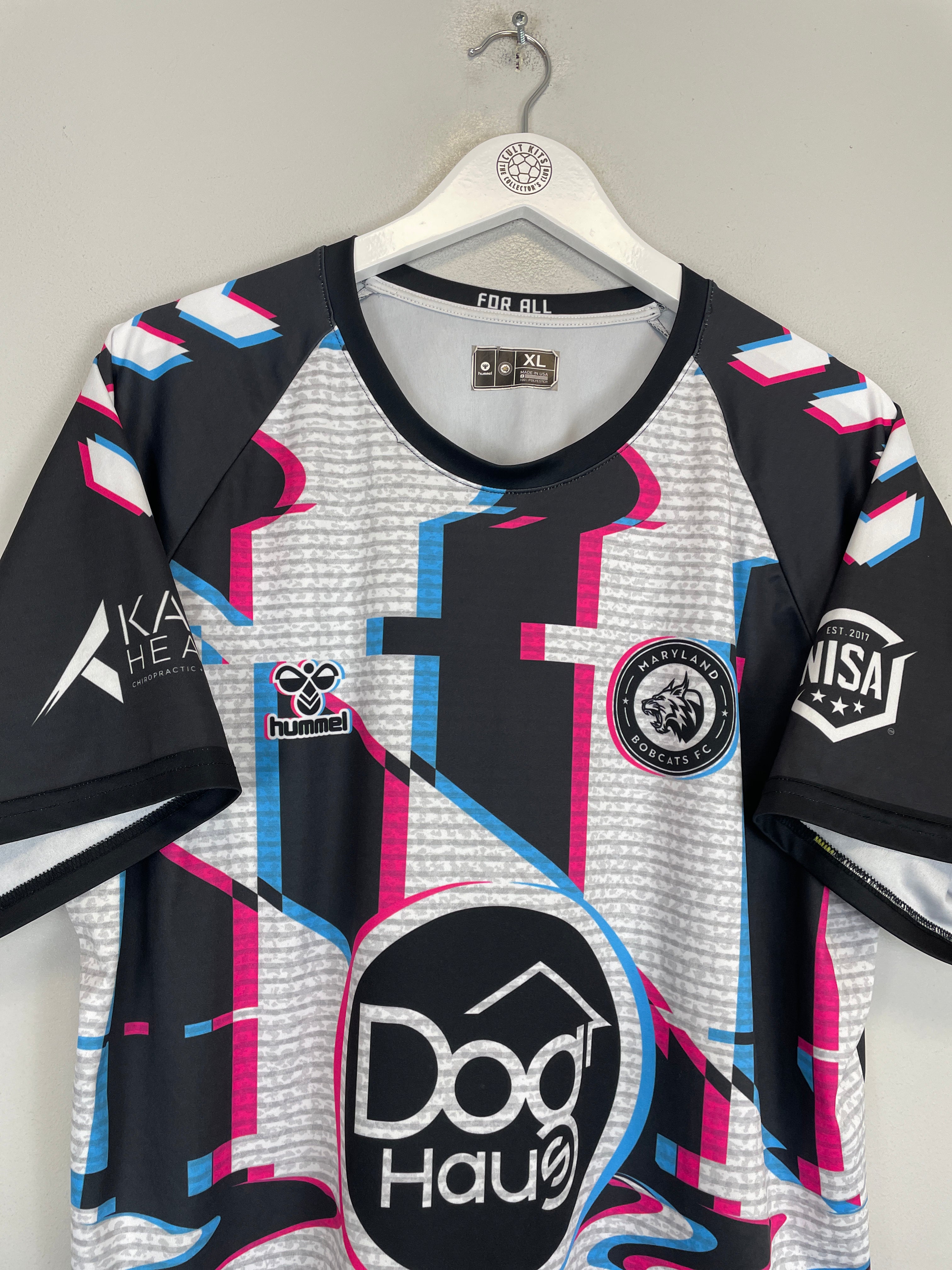 Shop 2021/22 MARYLAND BOBCATS GK SHIRT (XL) HUMMEL, classic football shirts, vintage football shirts & retro soccer jerseys at Cult Kits