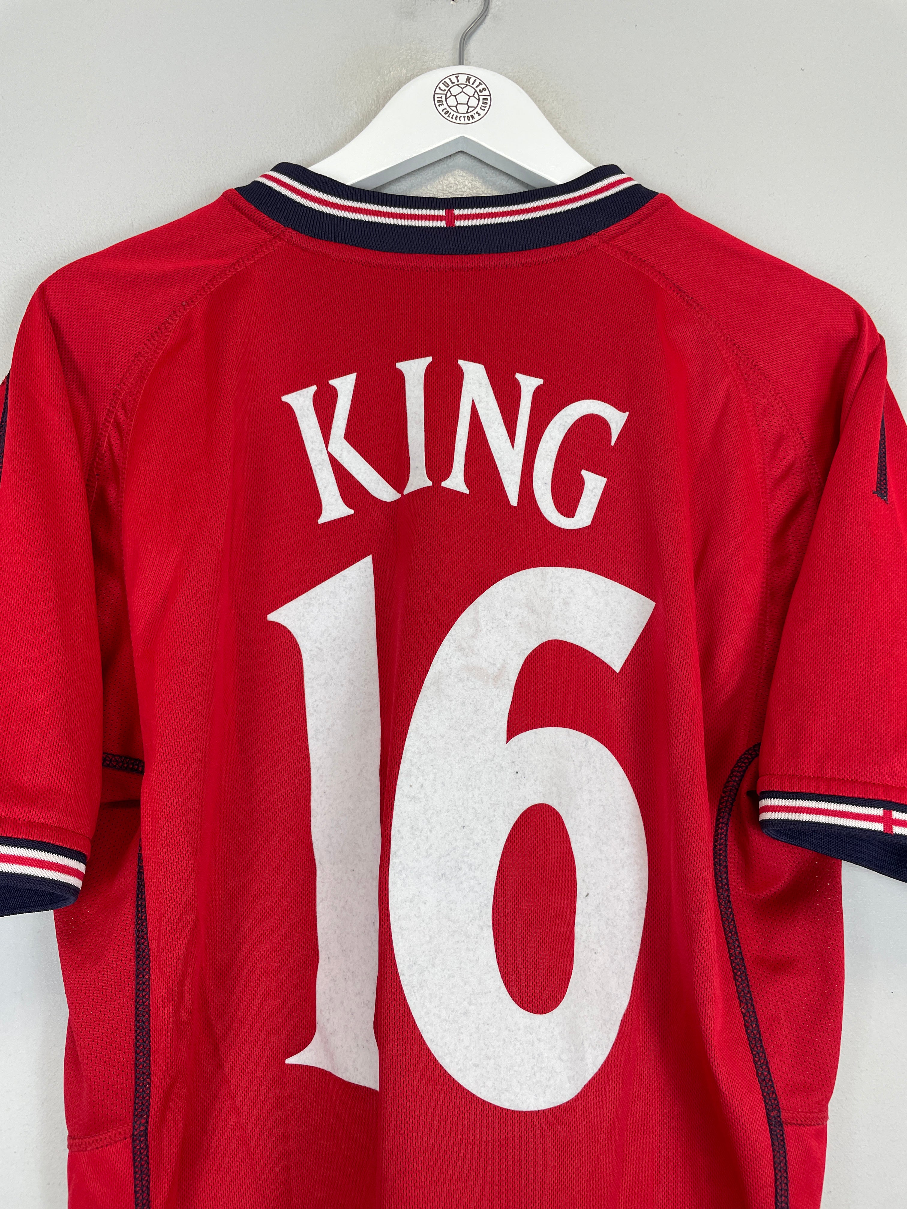 Shop 2002/04 ENGLAND KING #16 AWAY SHIRT (M) UMBRO, classic football shirts, vintage football shirts & retro soccer jerseys at Cult Kits