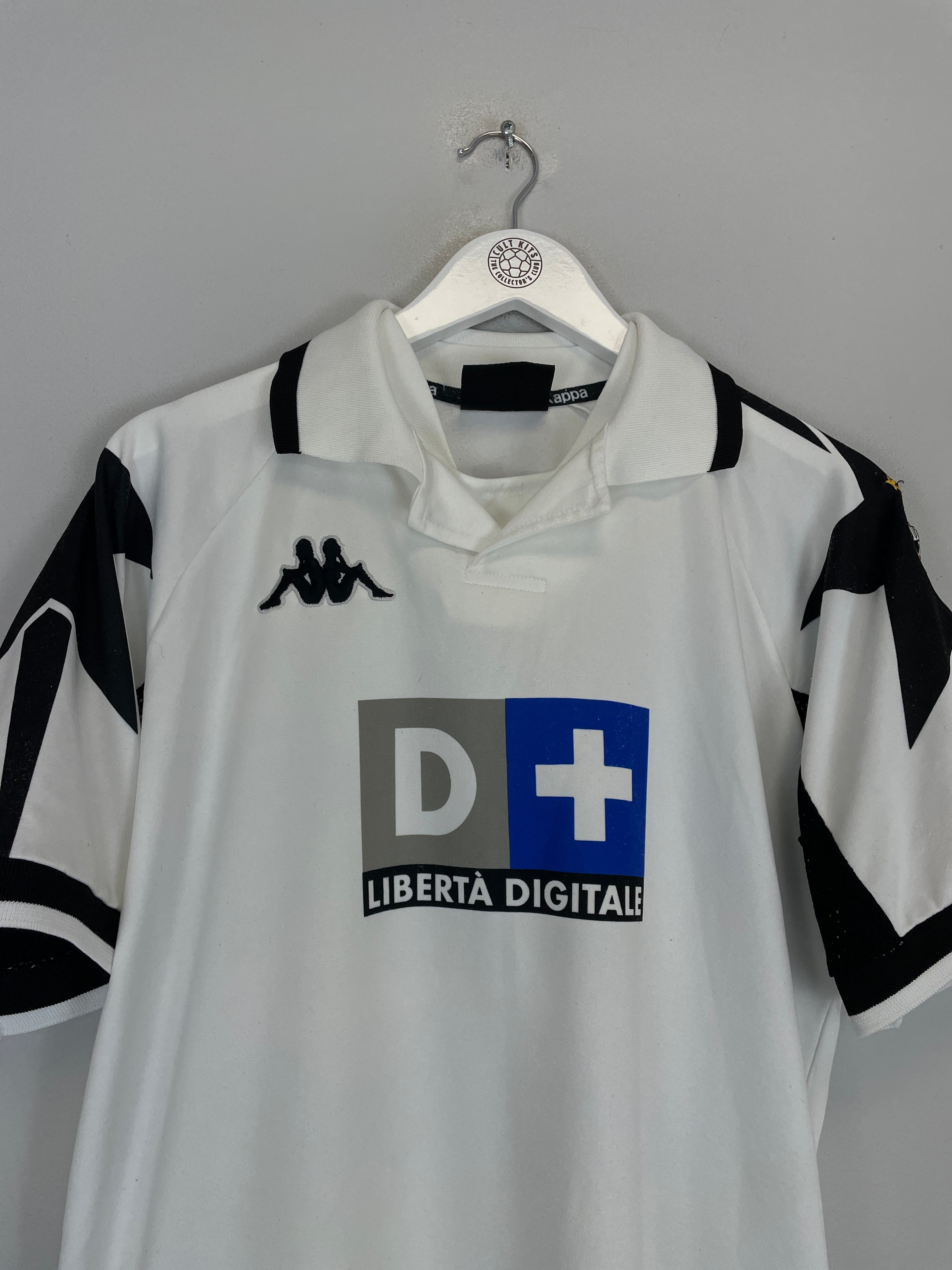 Shop 1998/99 JUVENTUS ZIDANE #21 AWAY SHIRT (L) KAPPA, classic football shirts, vintage football shirts & retro soccer jerseys at Cult Kits