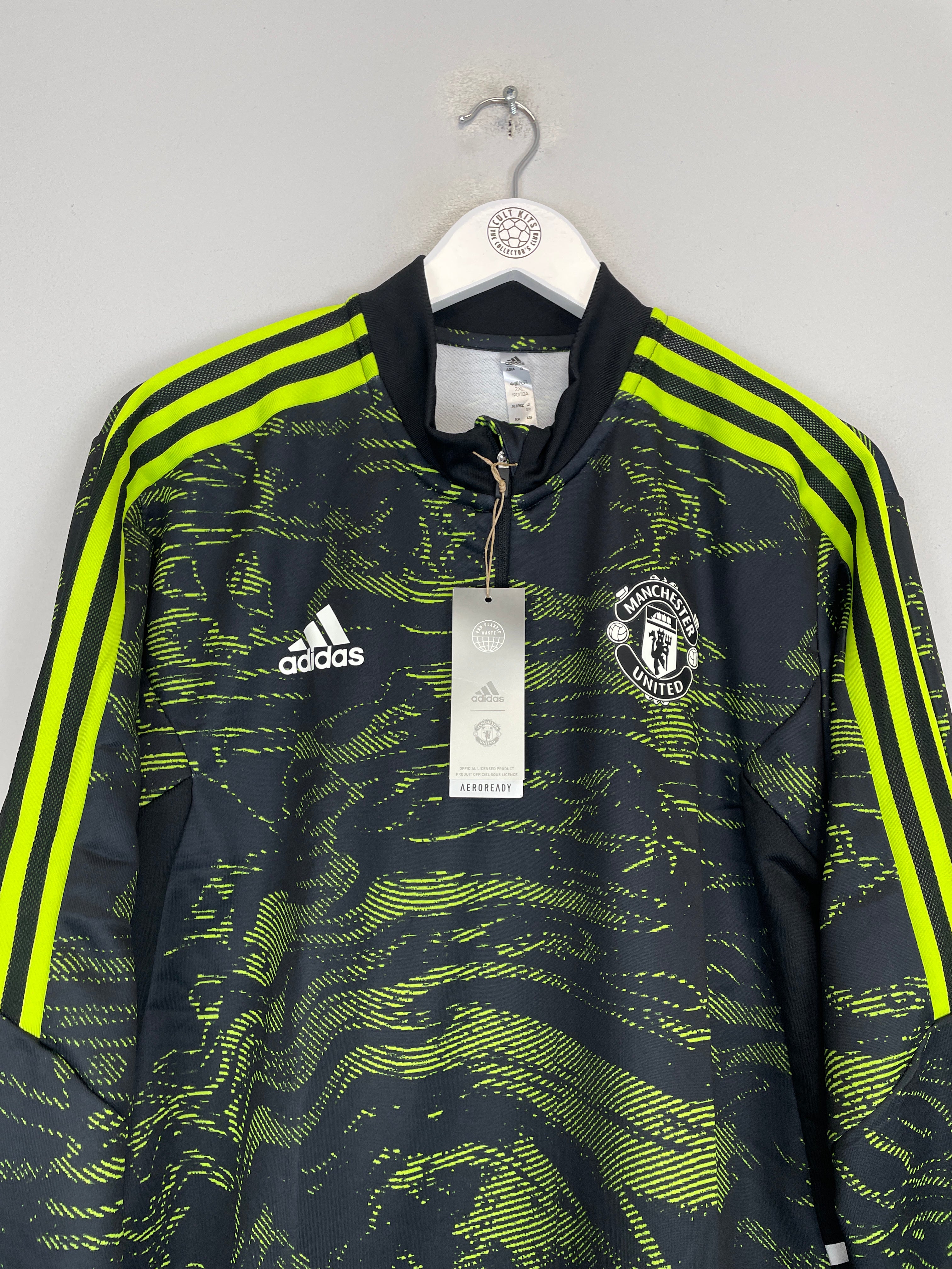 Shop 2022/23 MANCHESTER UNITED *BNWT* 1/4 ZIP (XXL) ADIDAS, classic football shirts, vintage football shirts & retro soccer jerseys at Cult Kits