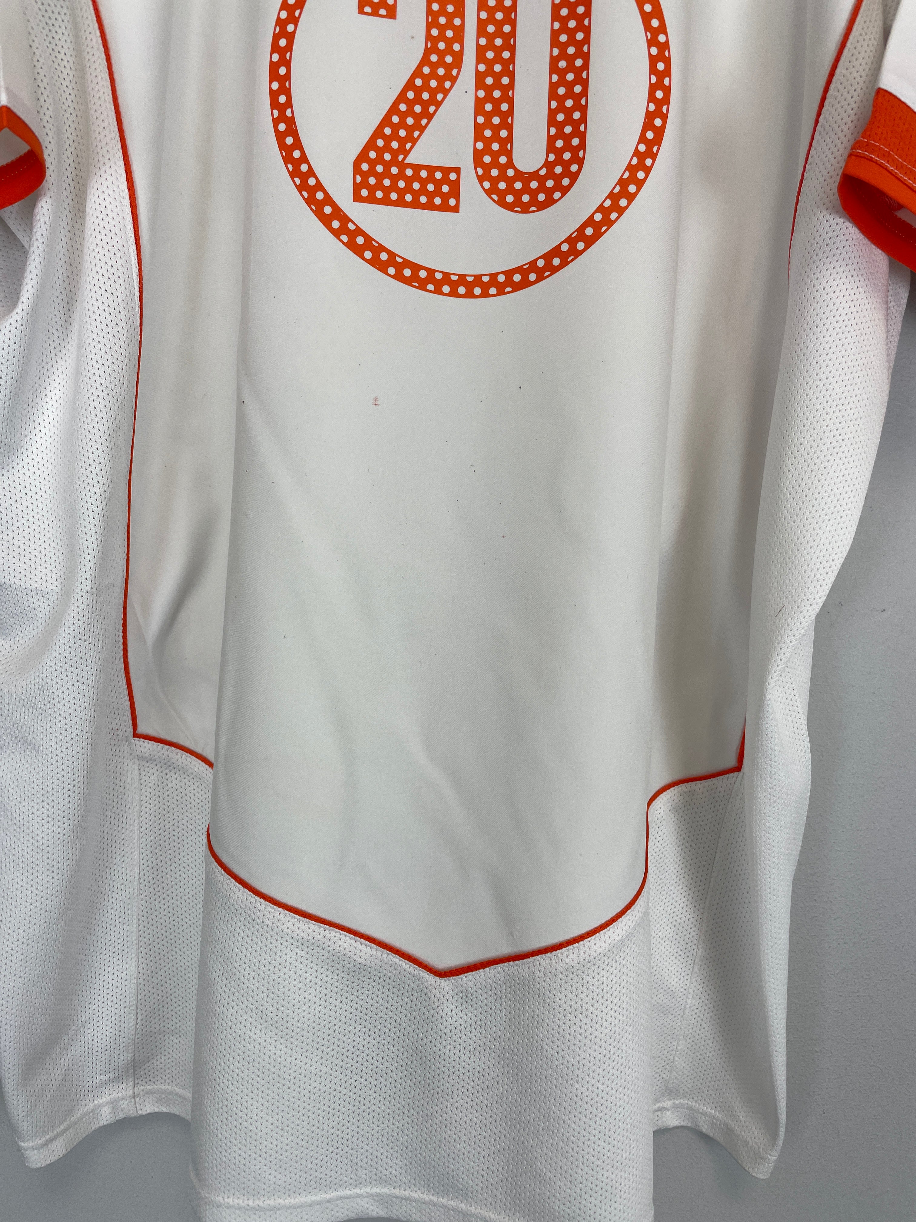 Shop 2004/06 NETHERLANDS SEEDORF #20 AWAY SHIRT (XL) NIKE, classic football shirts, vintage football shirts & retro soccer jerseys at Cult Kits