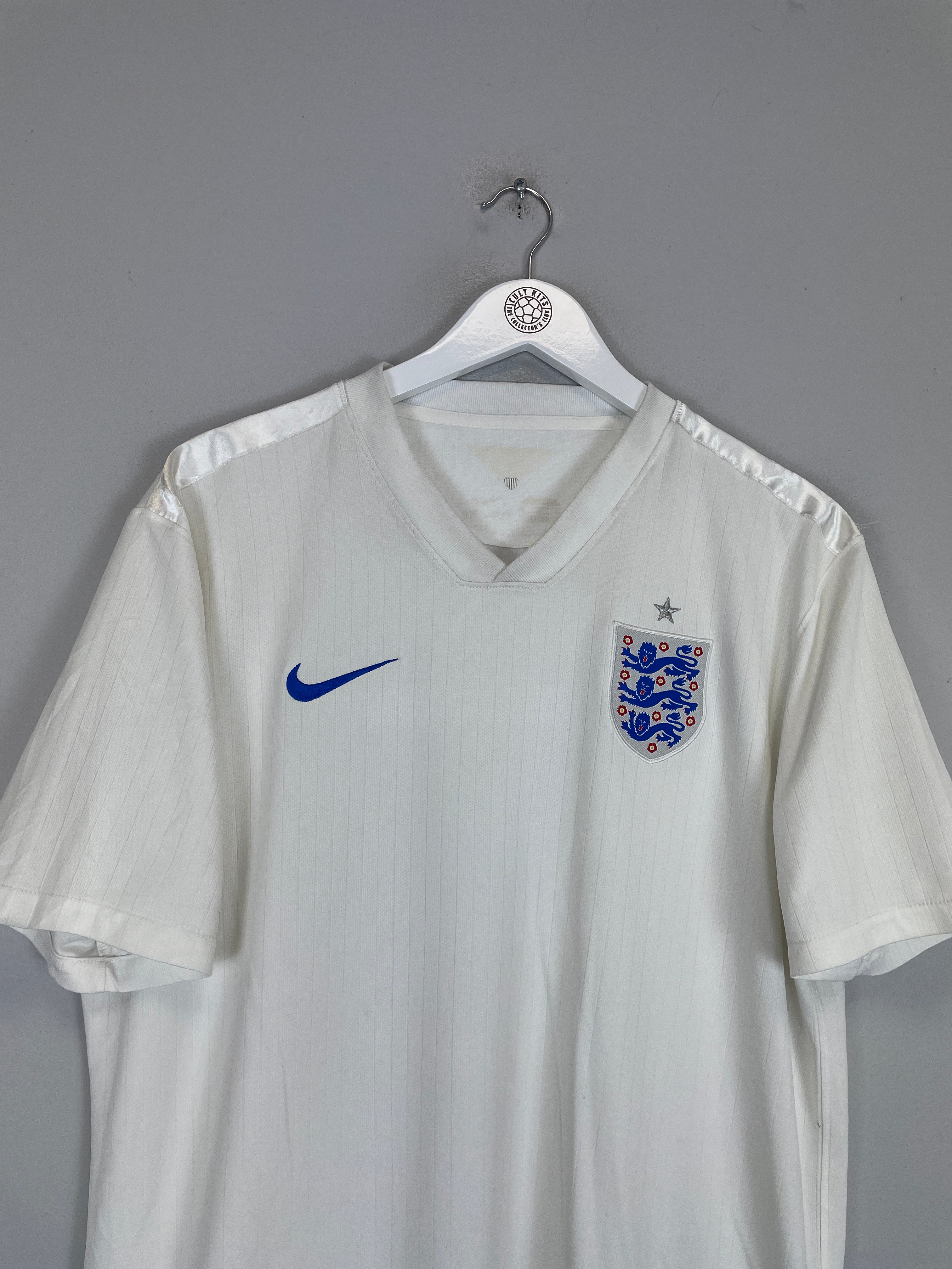 Shop 2015/16 ENGLAND HOME SHIRT (XL) NIKE, classic football shirts, vintage football shirts & retro soccer jerseys at Cult Kits