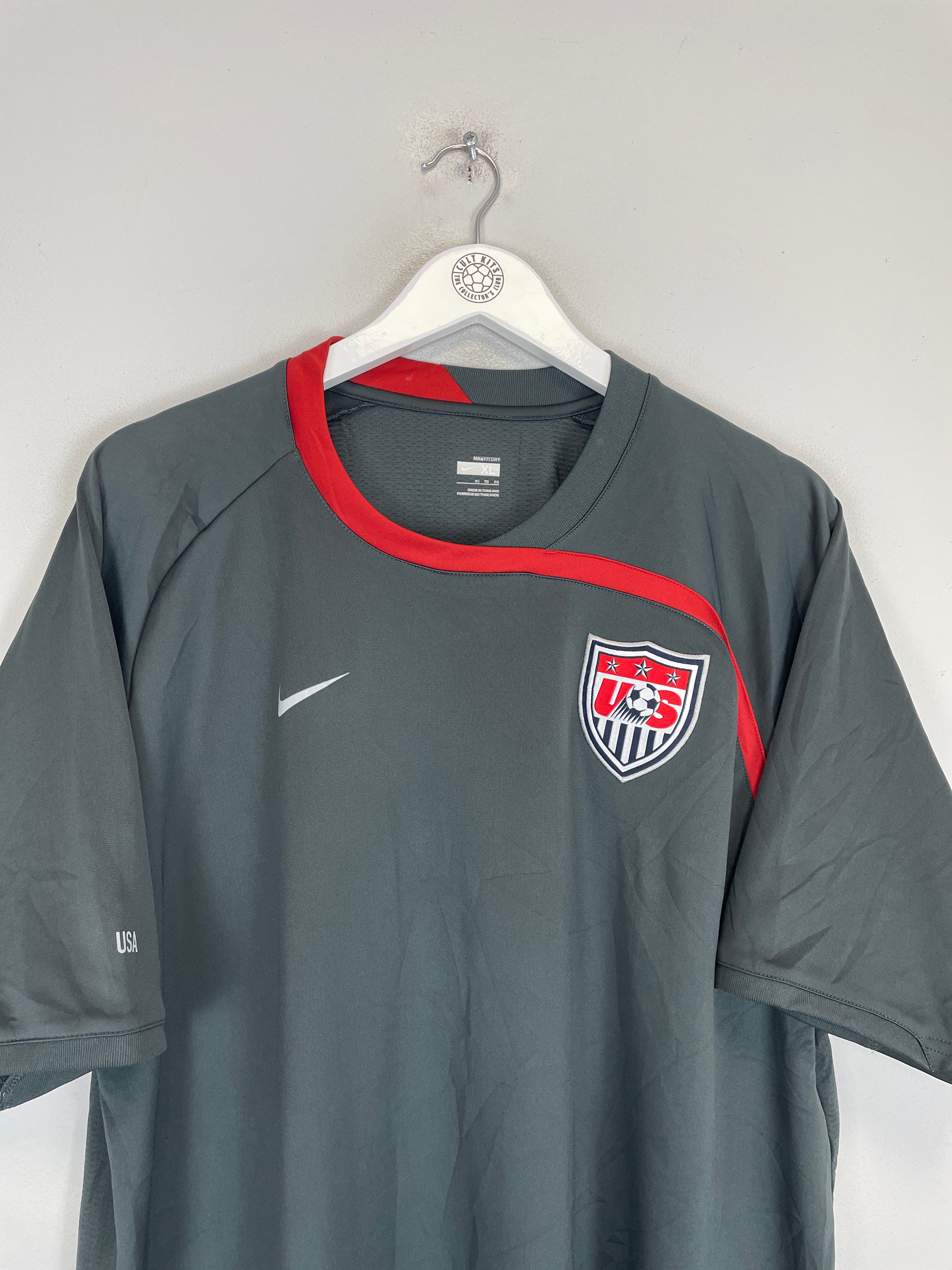 Shop 2008/09 USA TRAINING SHIRT (XL) NIKE, classic football shirts, vintage football shirts & retro soccer jerseys at Cult Kits