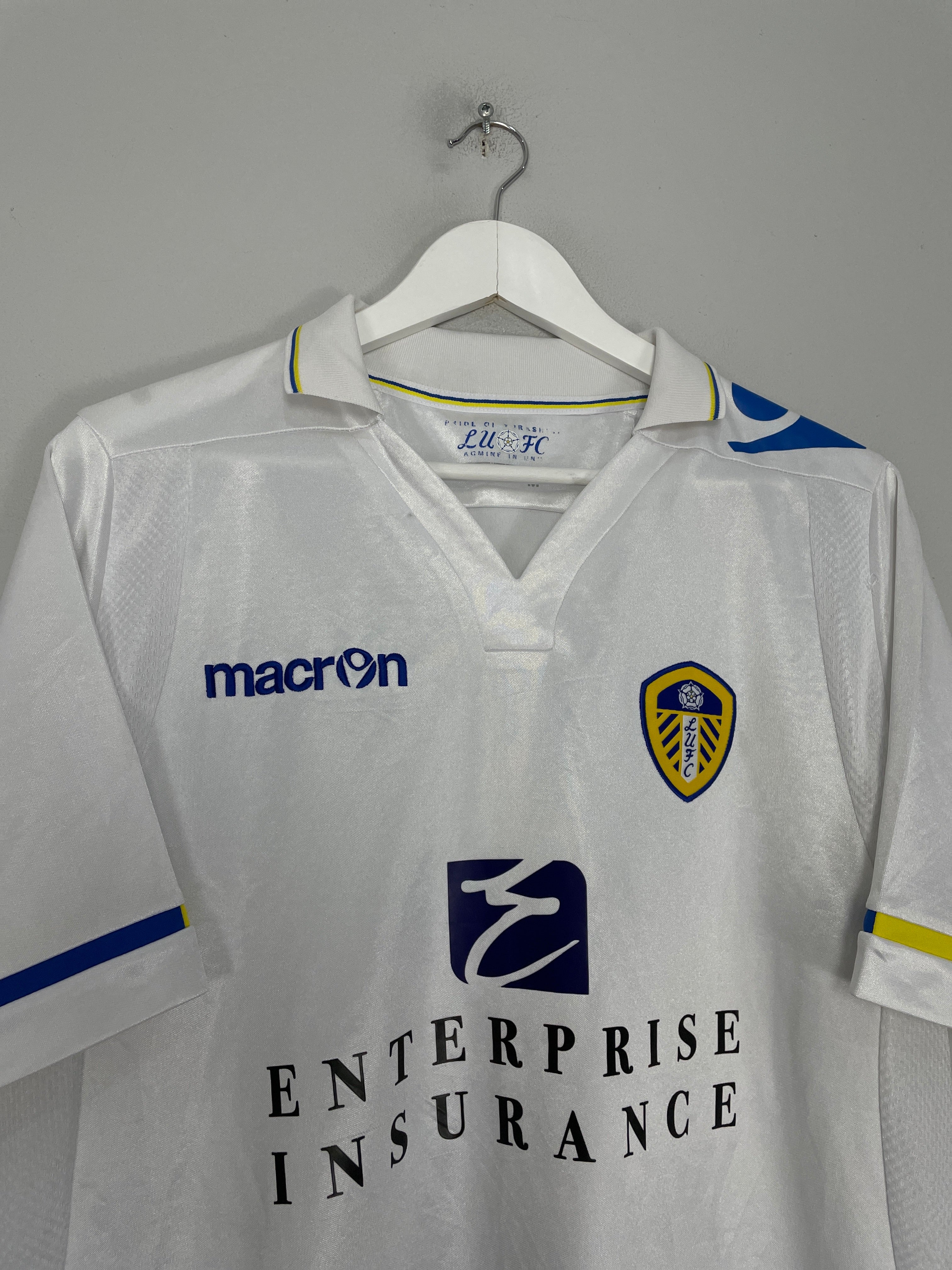 Shop 2011/12 LEEDS UNITED HOME SHIRT (M) MACRON, classic football shirts, vintage football shirts & retro soccer jerseys at Cult Kits