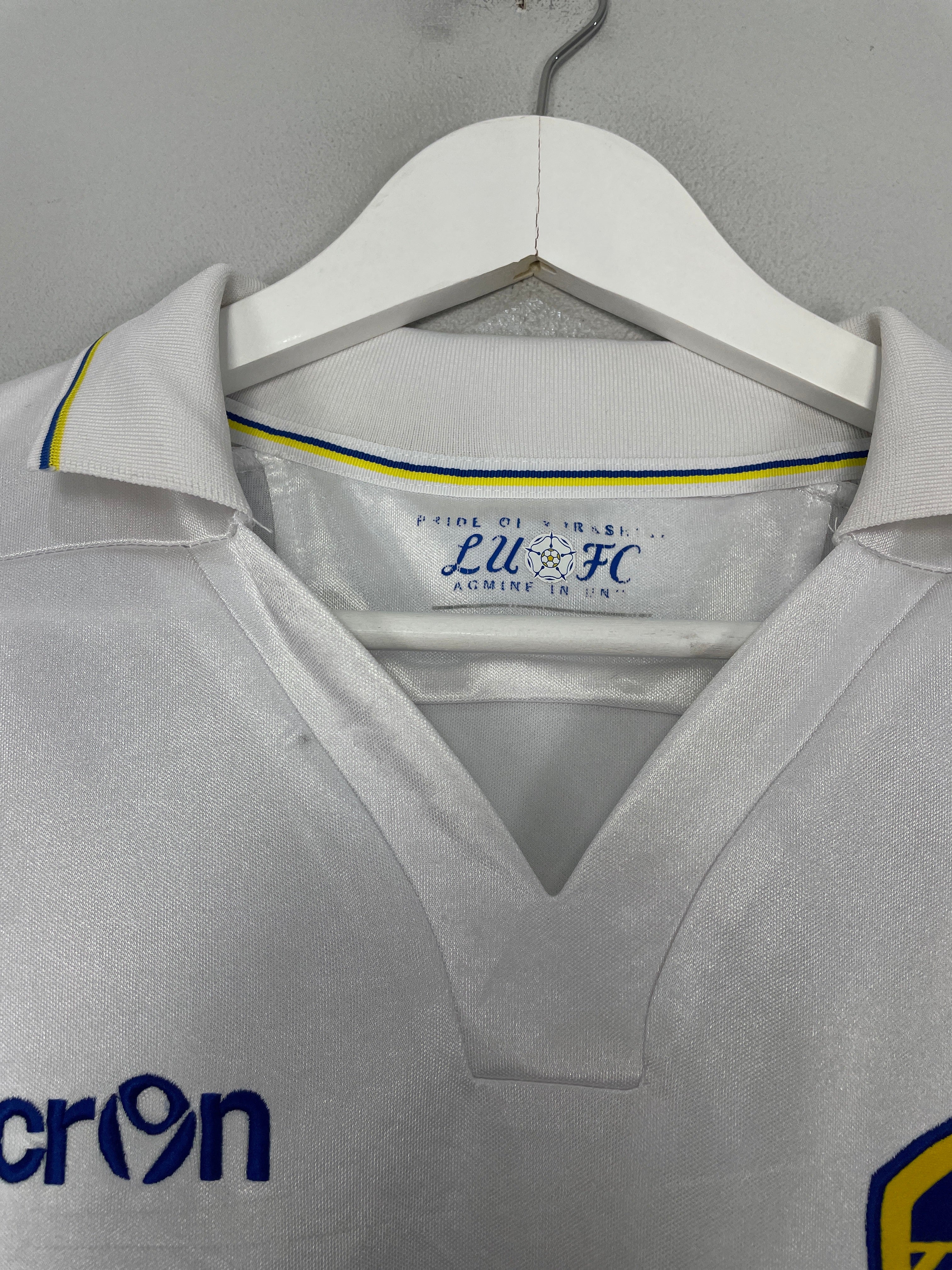 Shop 2011/12 LEEDS UNITED HOME SHIRT (M) MACRON, classic football shirts, vintage football shirts & retro soccer jerseys at Cult Kits