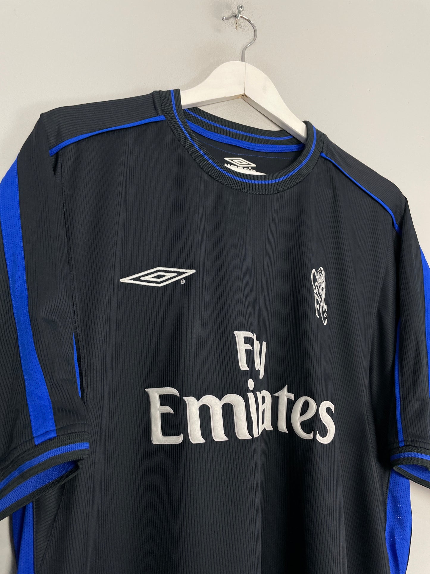 2002/04 CHELSEA MAKELELE #4 AWAY SHIRT (XXL) UMBRO