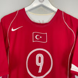 2004/06 TURKEY SUKER #9 HOME SHIRT (M) NIKE
