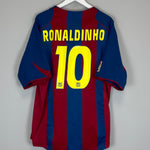 Shop 2004/05 BARCELONA RONALDINHO #10 HOME SHIRT (XL) NIKE, classic football shirts, vintage football shirts & retro soccer jerseys at Cult Kits