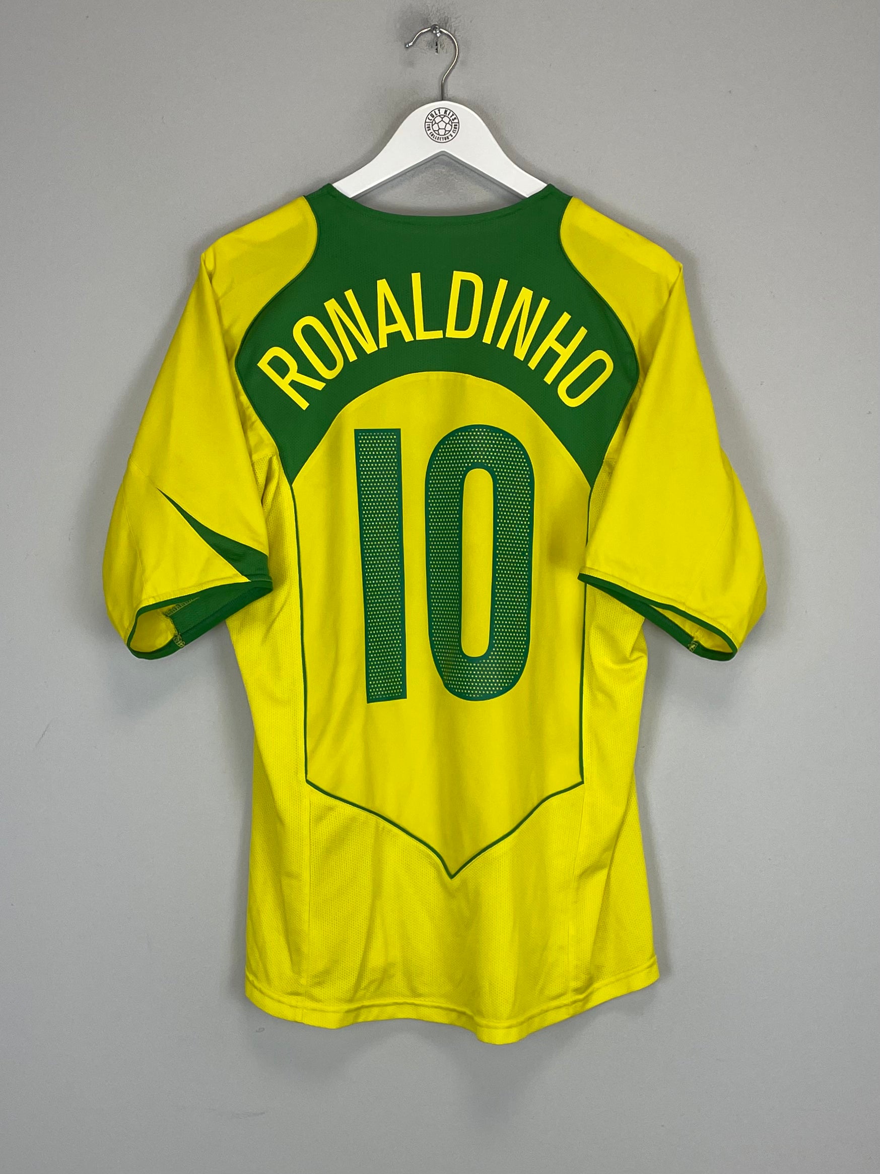 Shop 2004/06 BRAZIL RONALDINHO #10 HOME SHIRT (M) NIKE, classic football shirts, vintage football shirts & retro soccer jerseys at Cult Kits