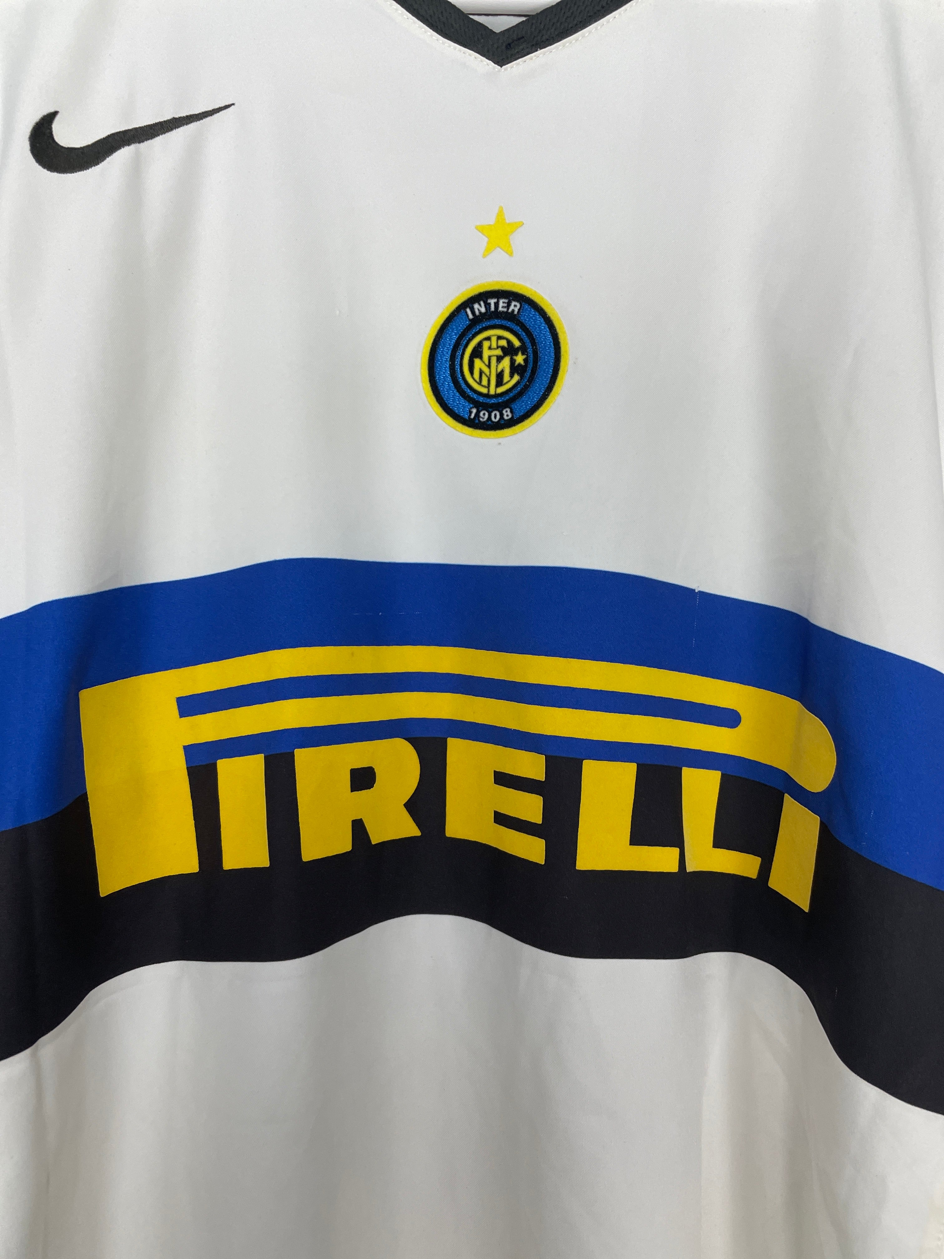 Shop 2005/06 INTER MILAN ADRIANO #10 AWAY SHIRT (L) NIKE, classic football shirts, vintage football shirts & retro soccer jerseys at Cult Kits