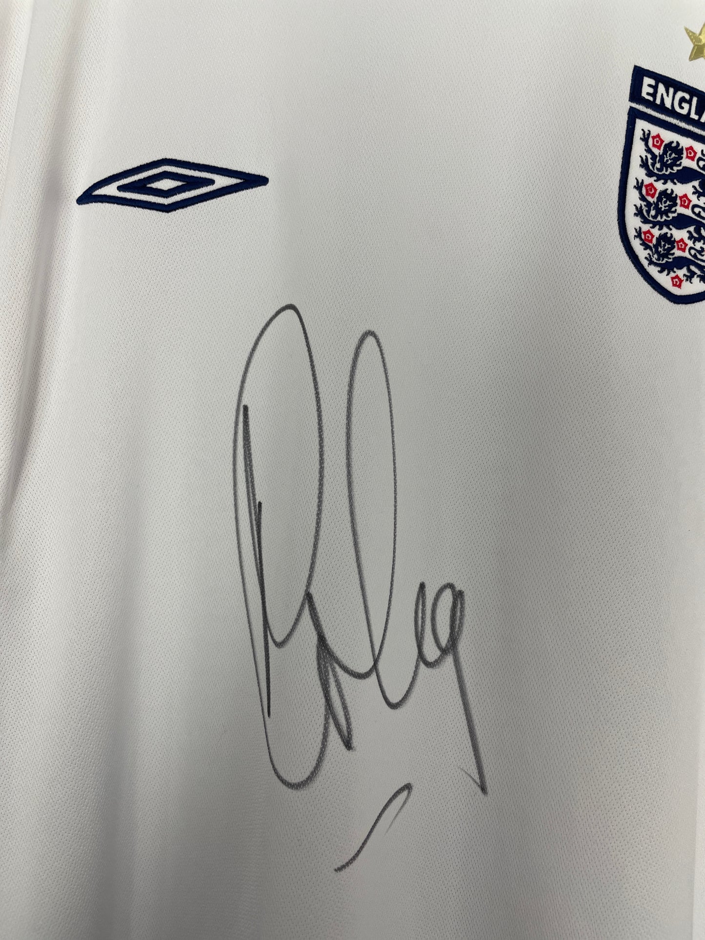 2005/07 ENGLAND *SIGNED* L/S HOME SHIRT (XXL) UMBRO