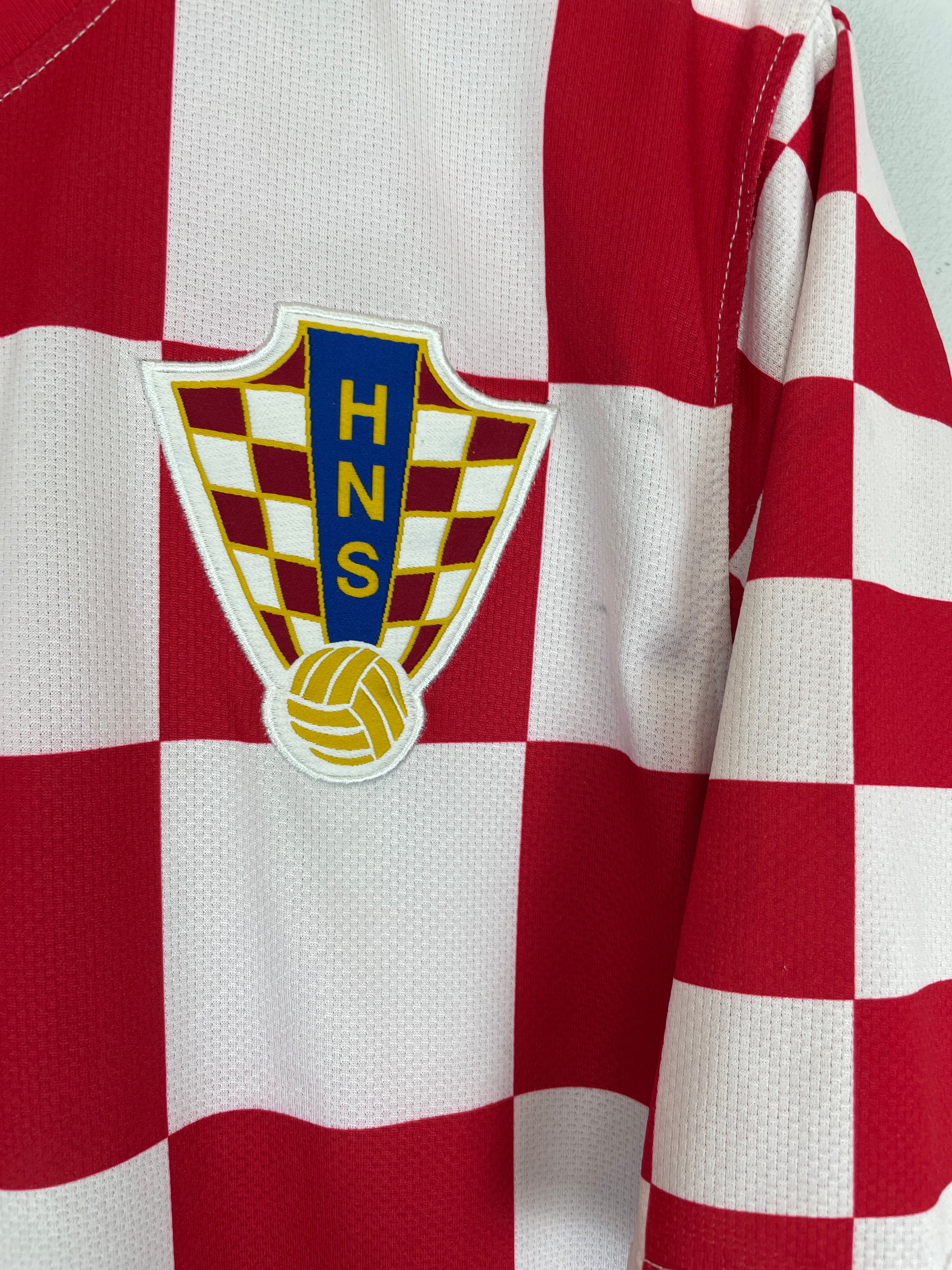 Shop 2012/13 CROATIA HOME SHIRT (M) NIKE, classic football shirts, vintage football shirts & retro soccer jerseys at Cult Kits