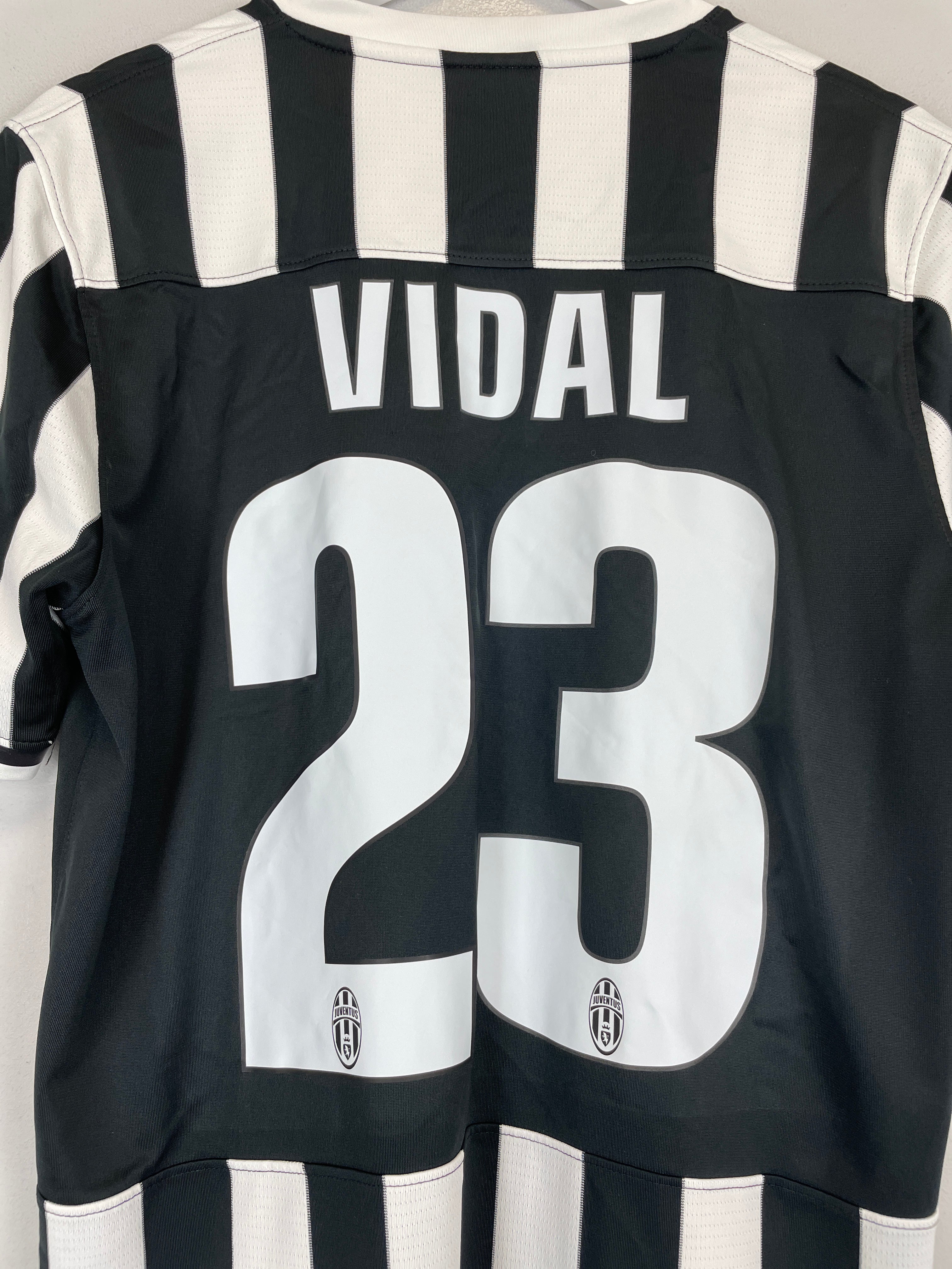 Shop 2013/14 JUVENTUS VIDAL #23 HOME SHIRT (L) NIKE, classic football shirts, vintage football shirts & retro soccer jerseys at Cult Kits