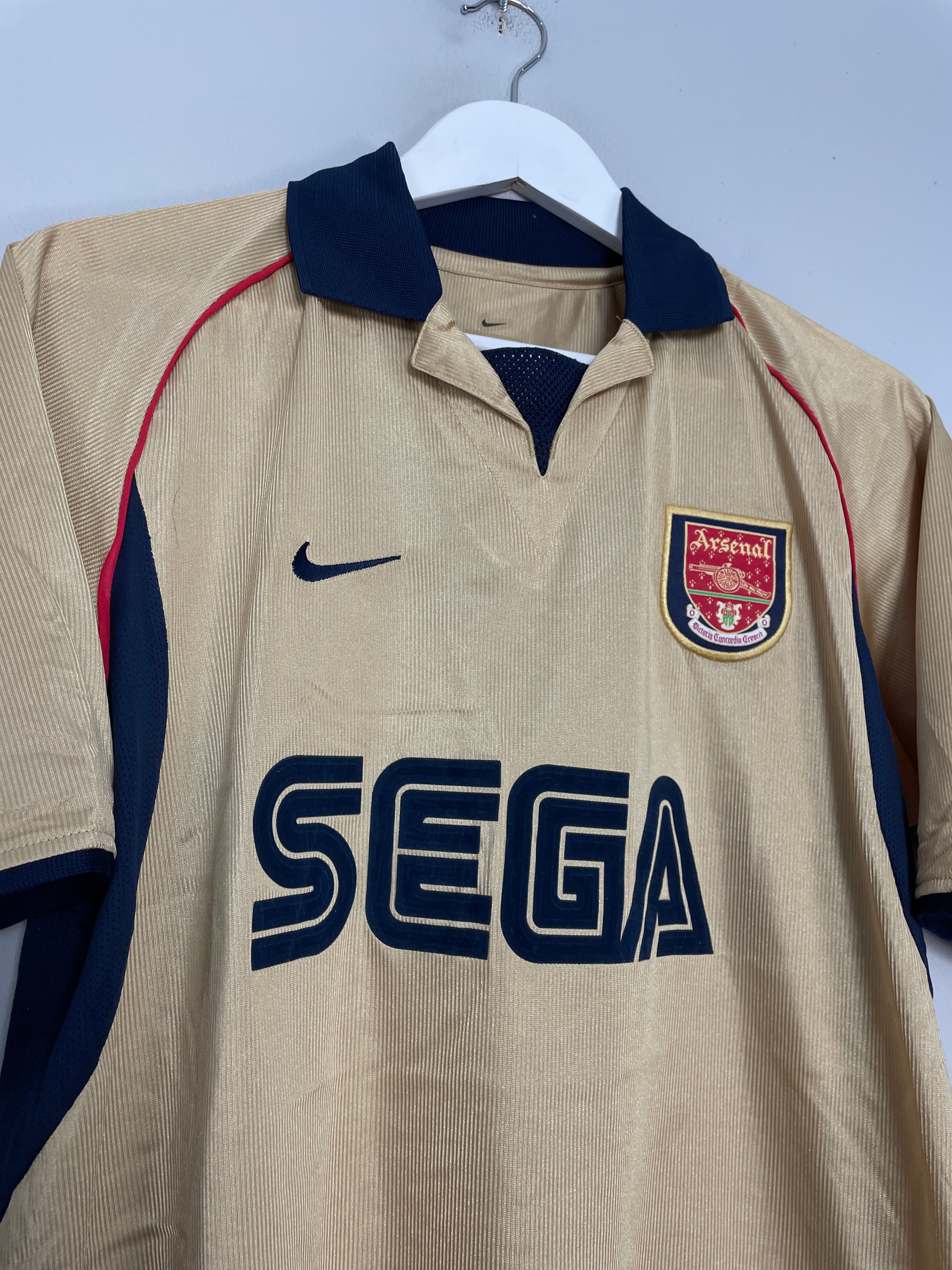 Shop 2001/02 ARSENAL AWAY SHIRT (M) NIKE, classic football shirts, vintage football shirts & retro soccer jerseys at Cult Kits