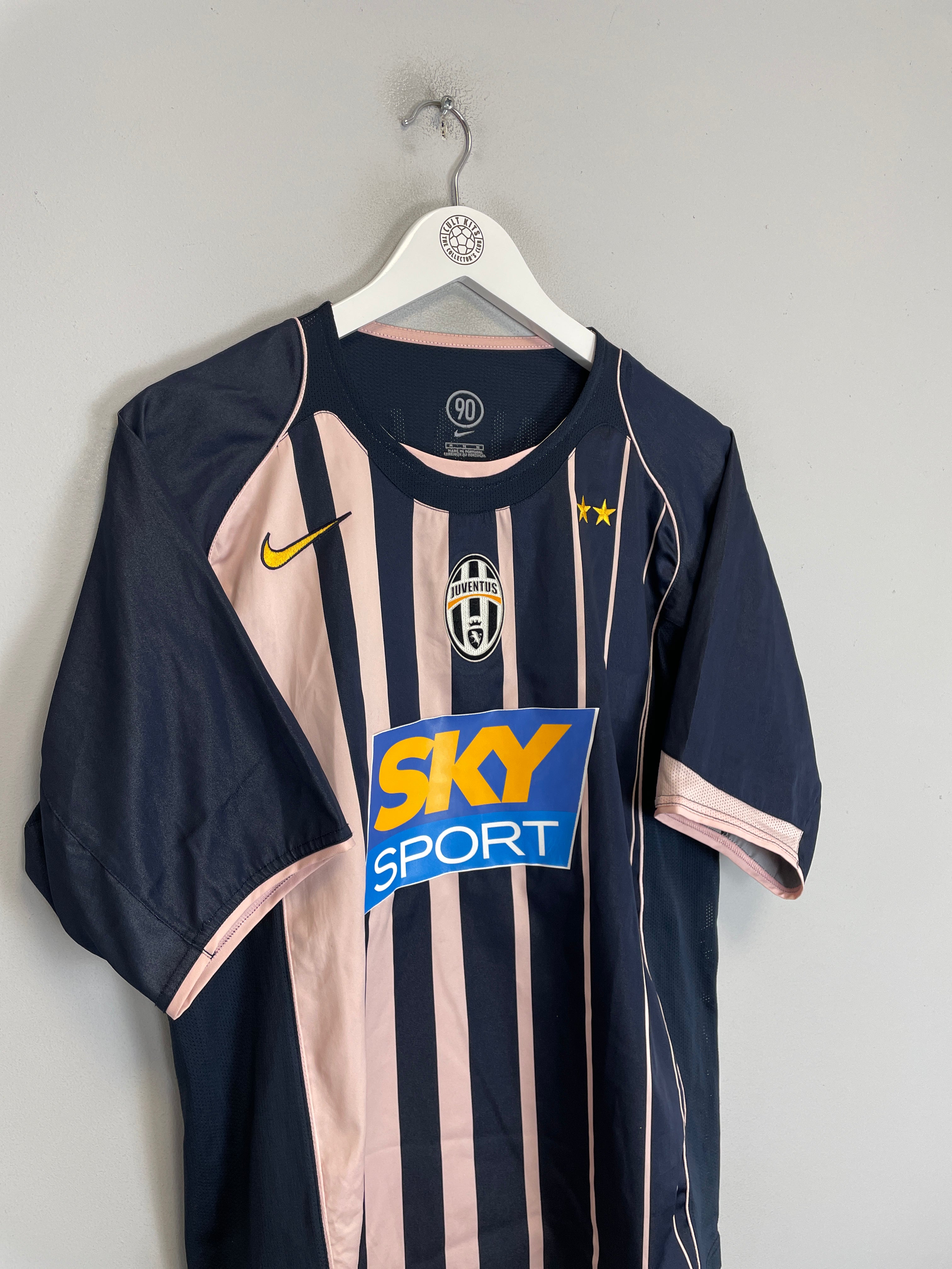 Shop 2004/05 JUVENTUS CANNAVARO #28 AWAY SHIRT (M) NIKE, classic football shirts, vintage football shirts & retro soccer jerseys at Cult Kits