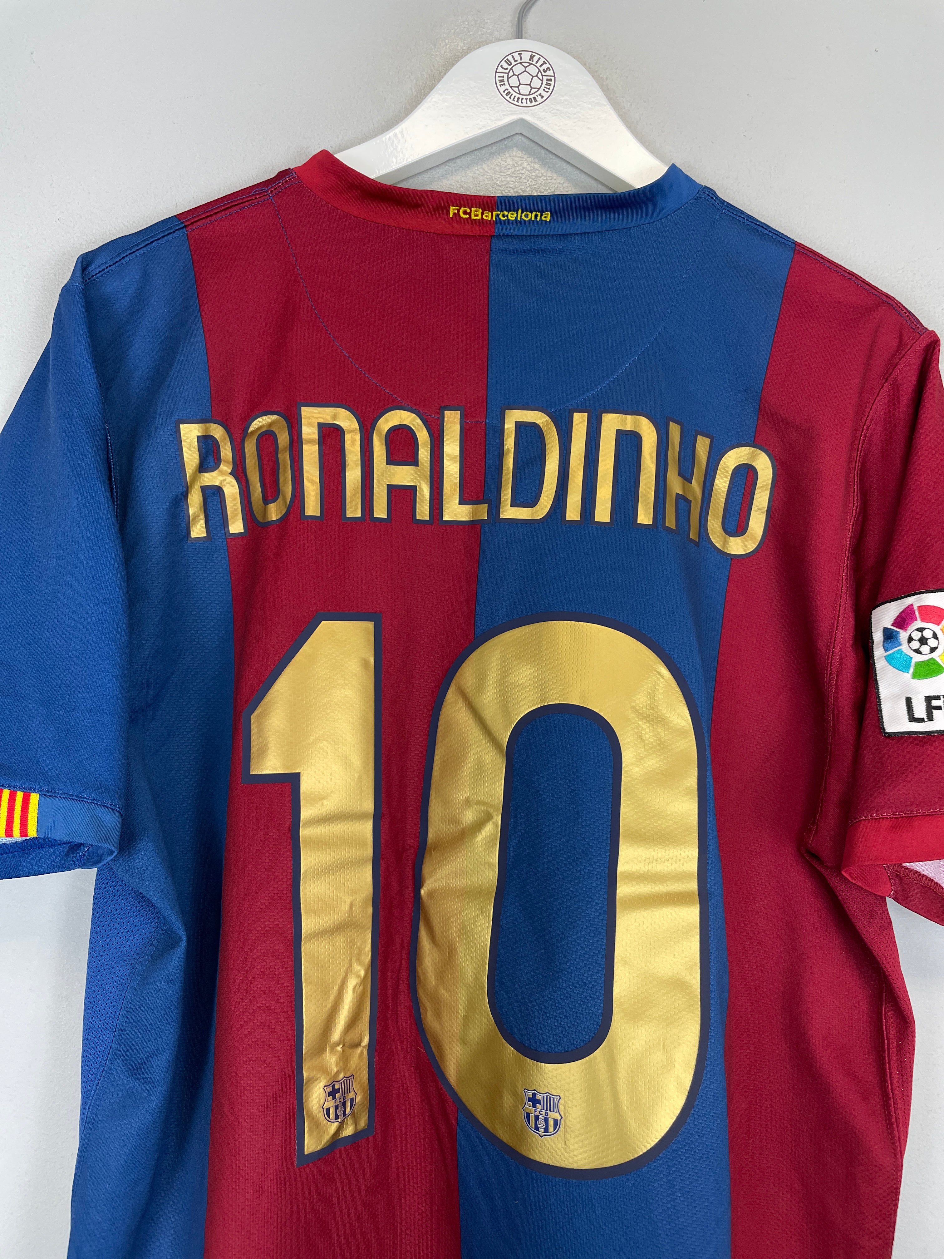 Shop 2006/07 BARCELONA RONALDINHO #10 HOME SHIRT (L) NIKE, classic football shirts, vintage football shirts & retro soccer jerseys at Cult Kits