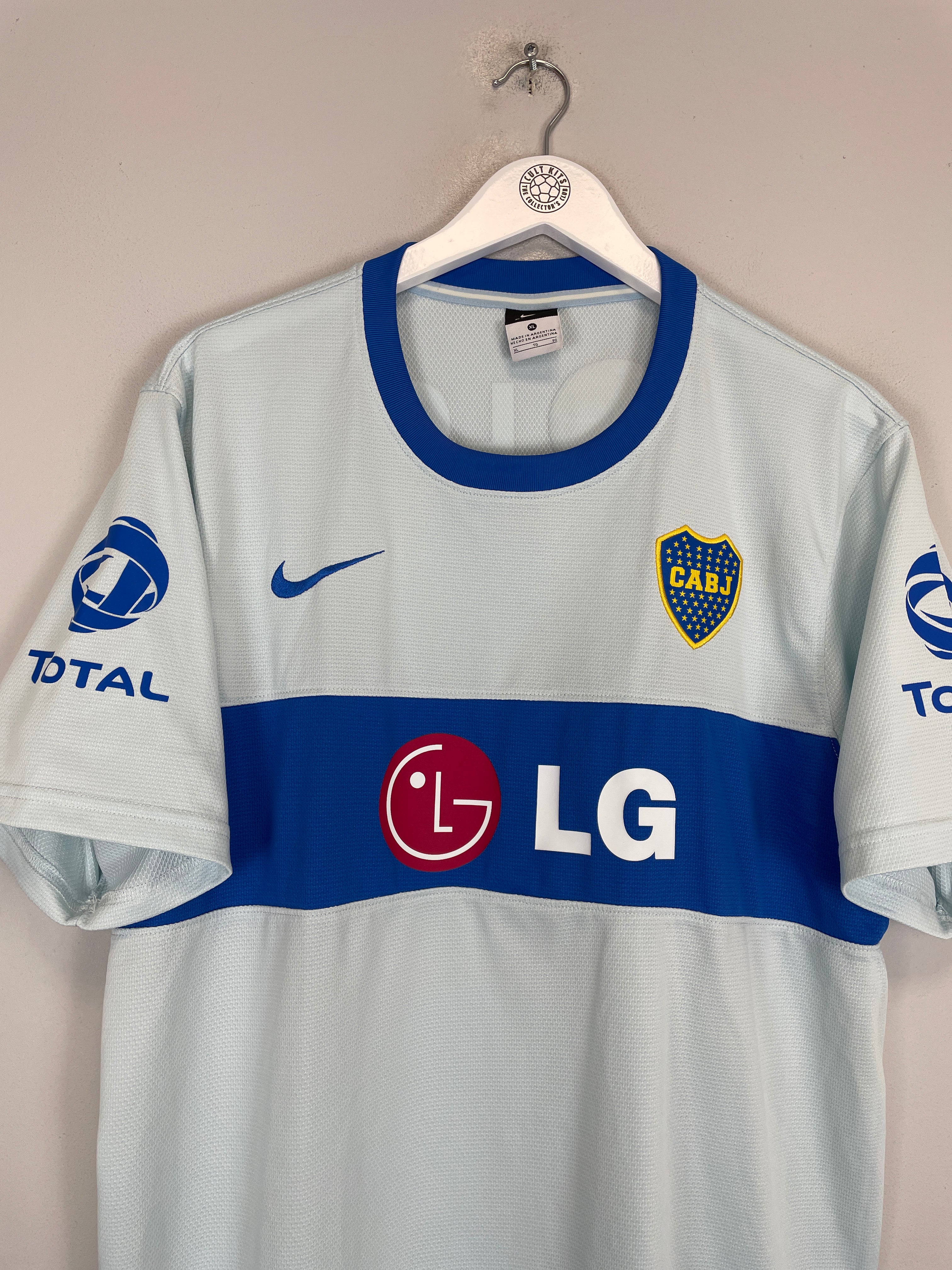 Shop 2010/11 BOCA JUNIORS AWAY SHIRT (XL) NIKE, classic football shirts, vintage football shirts & retro soccer jerseys at Cult Kits