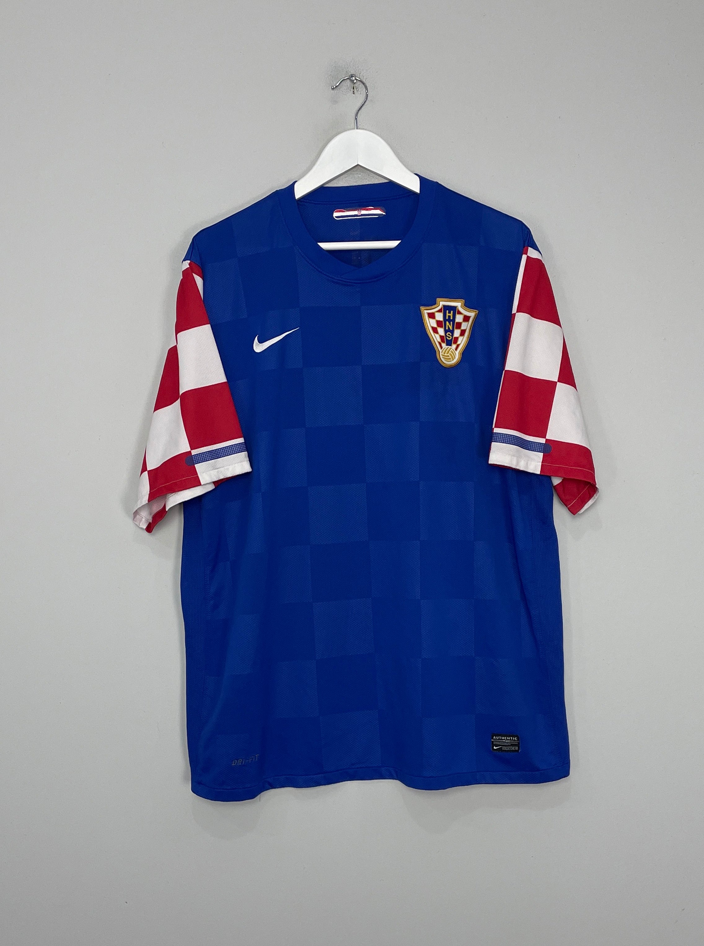 Shop 2010/11 CROATIA AWAY SHIRT (XXL) NIKE, classic football shirts, vintage football shirts & retro soccer jerseys at Cult Kits