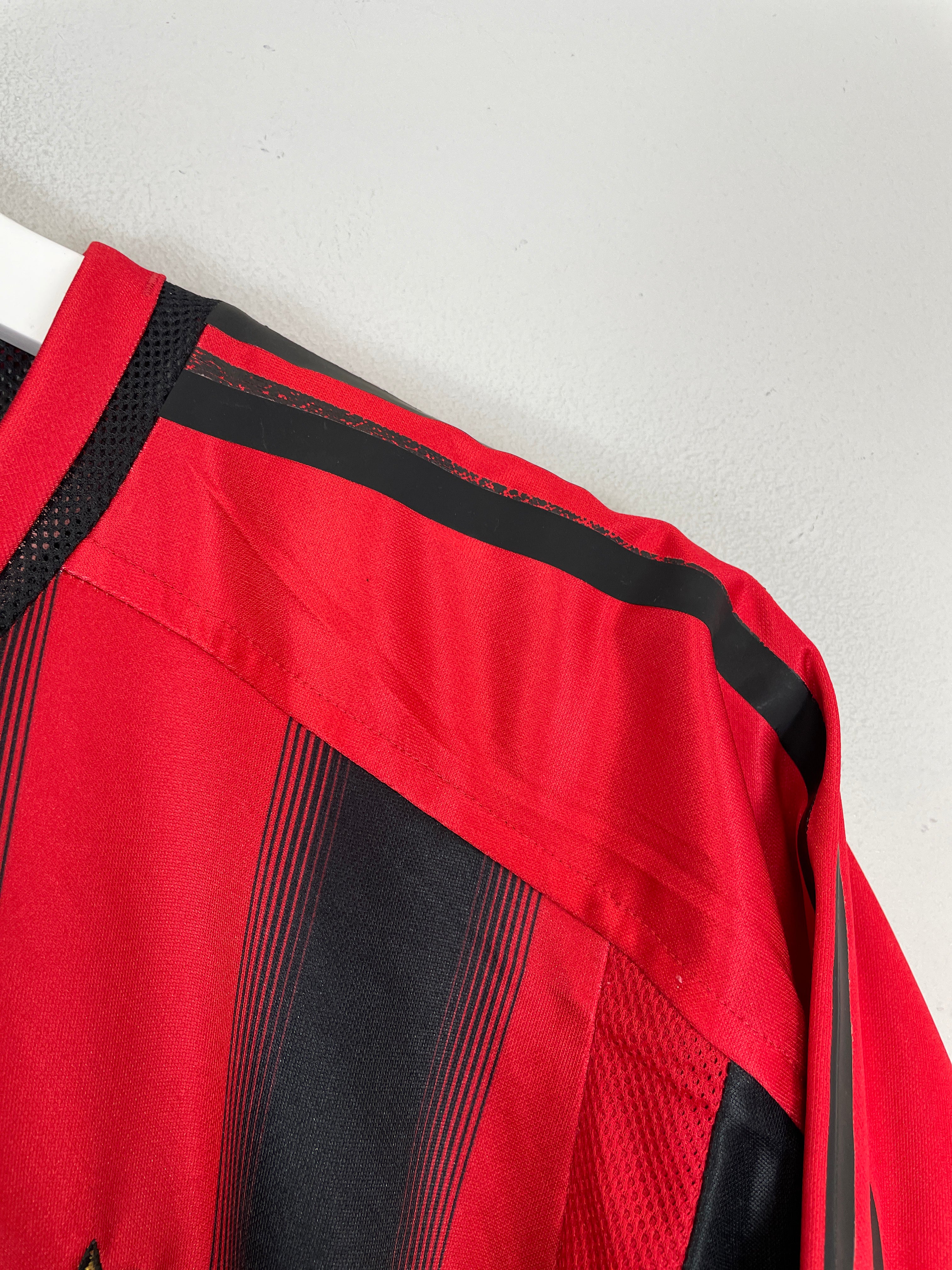 Shop 2004/05 AC MILAN KAKA #22 HOME SHIRT (XXL) ADIDAS, classic football shirts, vintage football shirts & retro soccer jerseys at Cult Kits