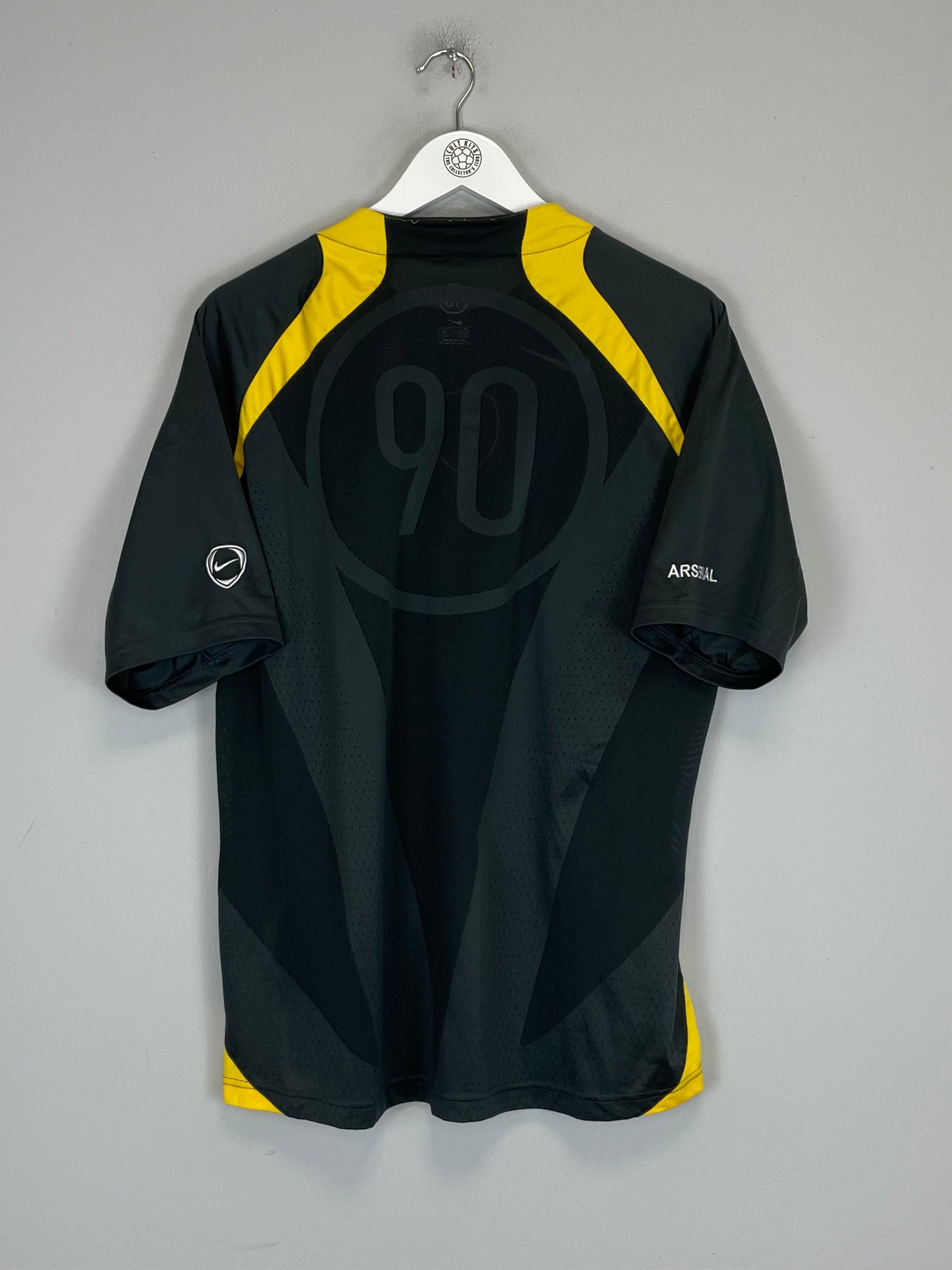 Shop 2005/06 ARSENAL TRAINING SHIRT (L) NIKE, classic football shirts, vintage football shirts & retro soccer jerseys at Cult Kits