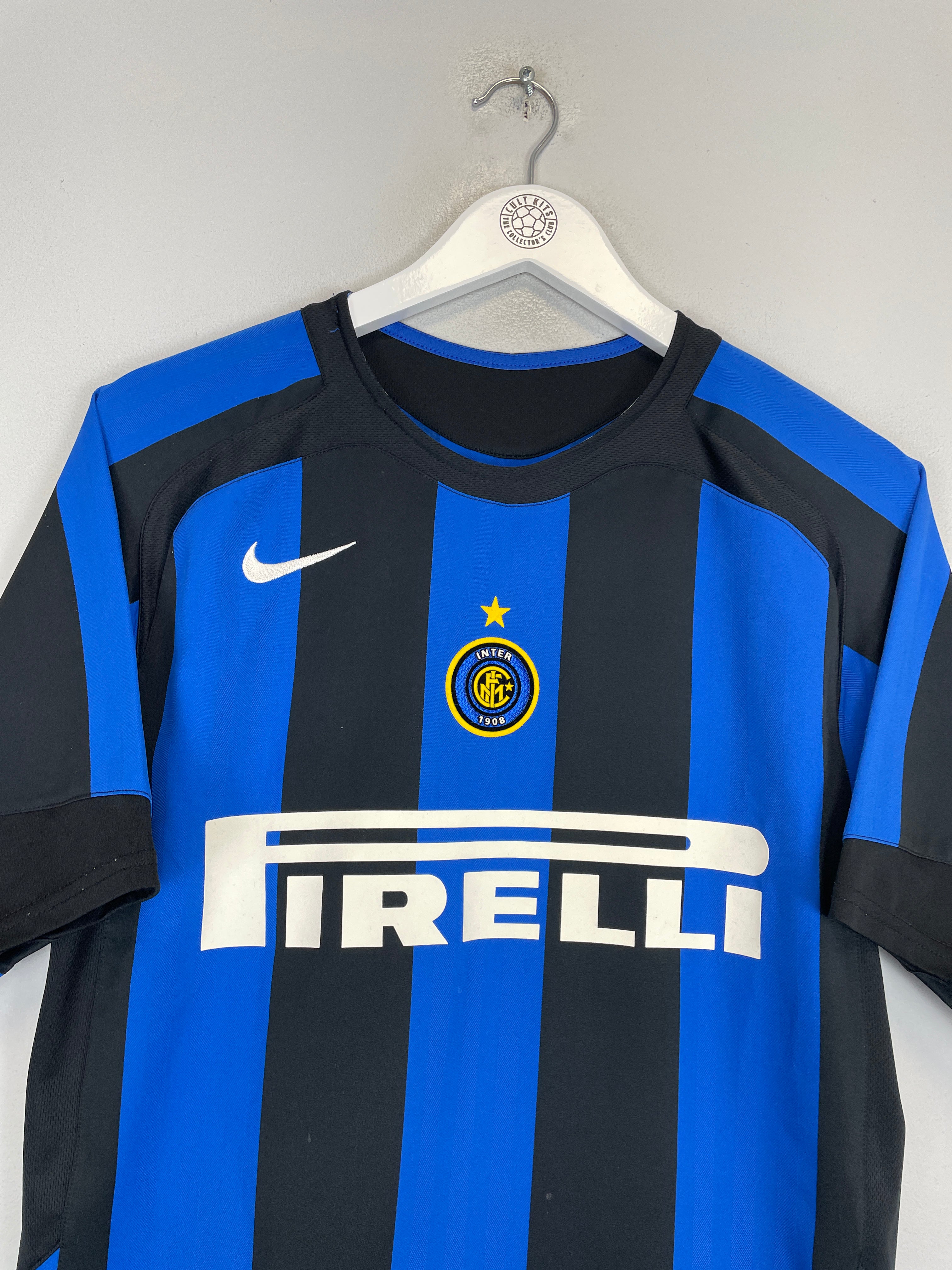 Shop 2003/04 INTER MILAN VIERI #32 HOME SHIRT (S) NIKE, classic football shirts, vintage football shirts & retro soccer jerseys at Cult Kits