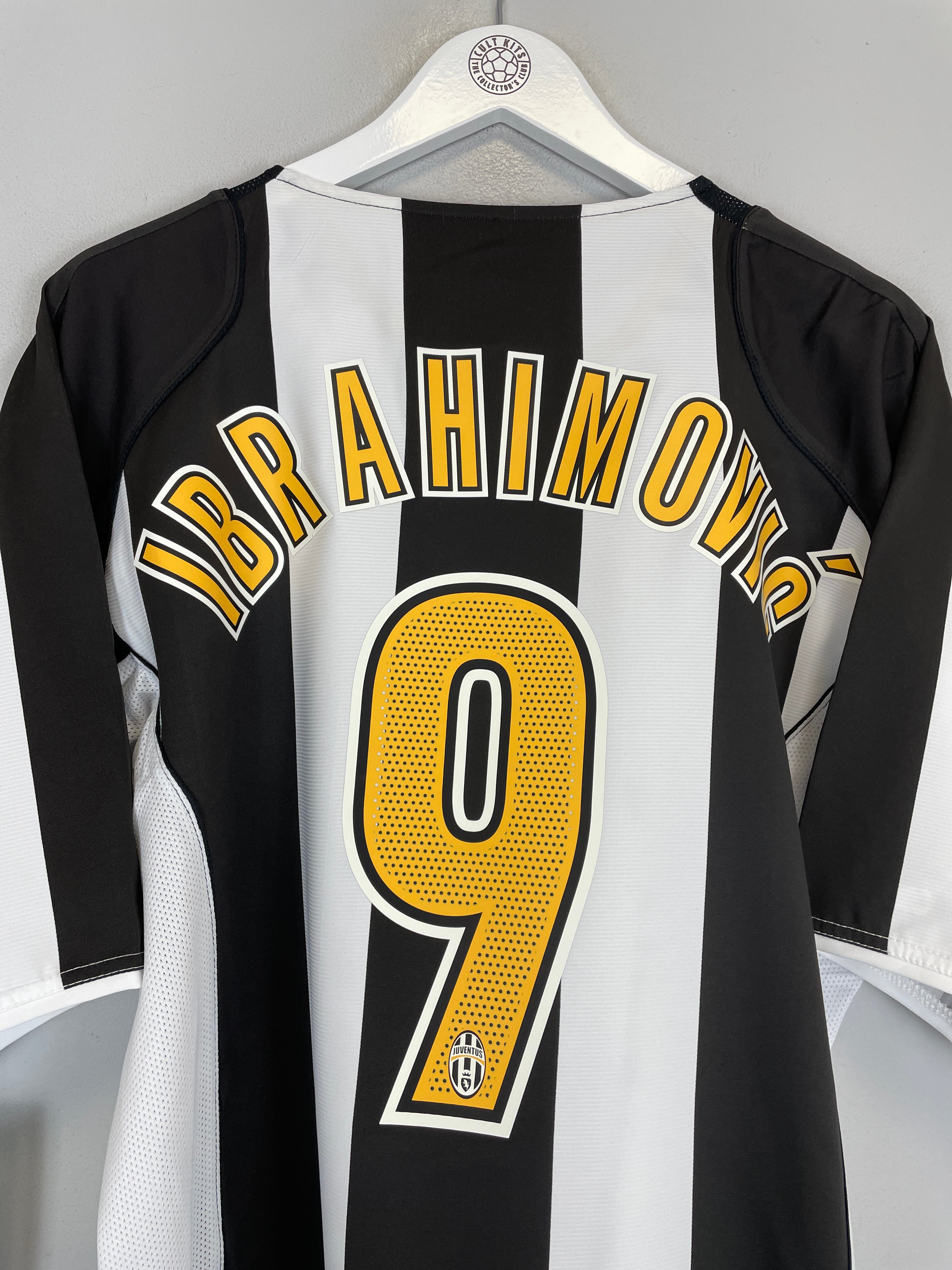 Shop 2004/05 JUVENTUS IBRAHIMOVIC #9 *BNWT* HOME SHIRT (XL) NIKE, classic football shirts, vintage football shirts & retro soccer jerseys at Cult Kits
