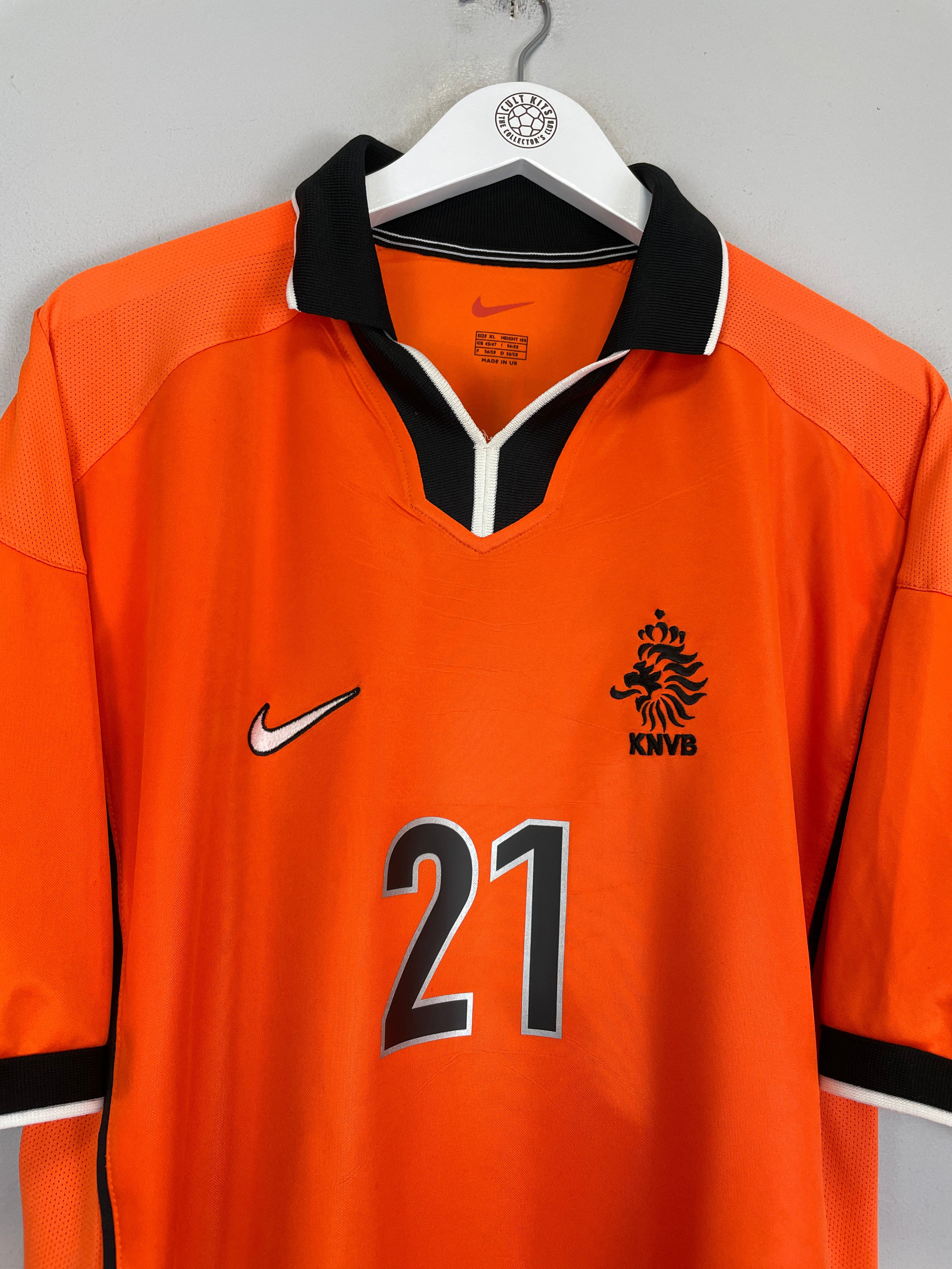 Shop 1998/00 NETHERLANDS HASSELBAINK #21 HOME SHIRT (XL) NIKE, classic football shirts, vintage football shirts & retro soccer jerseys at Cult Kits