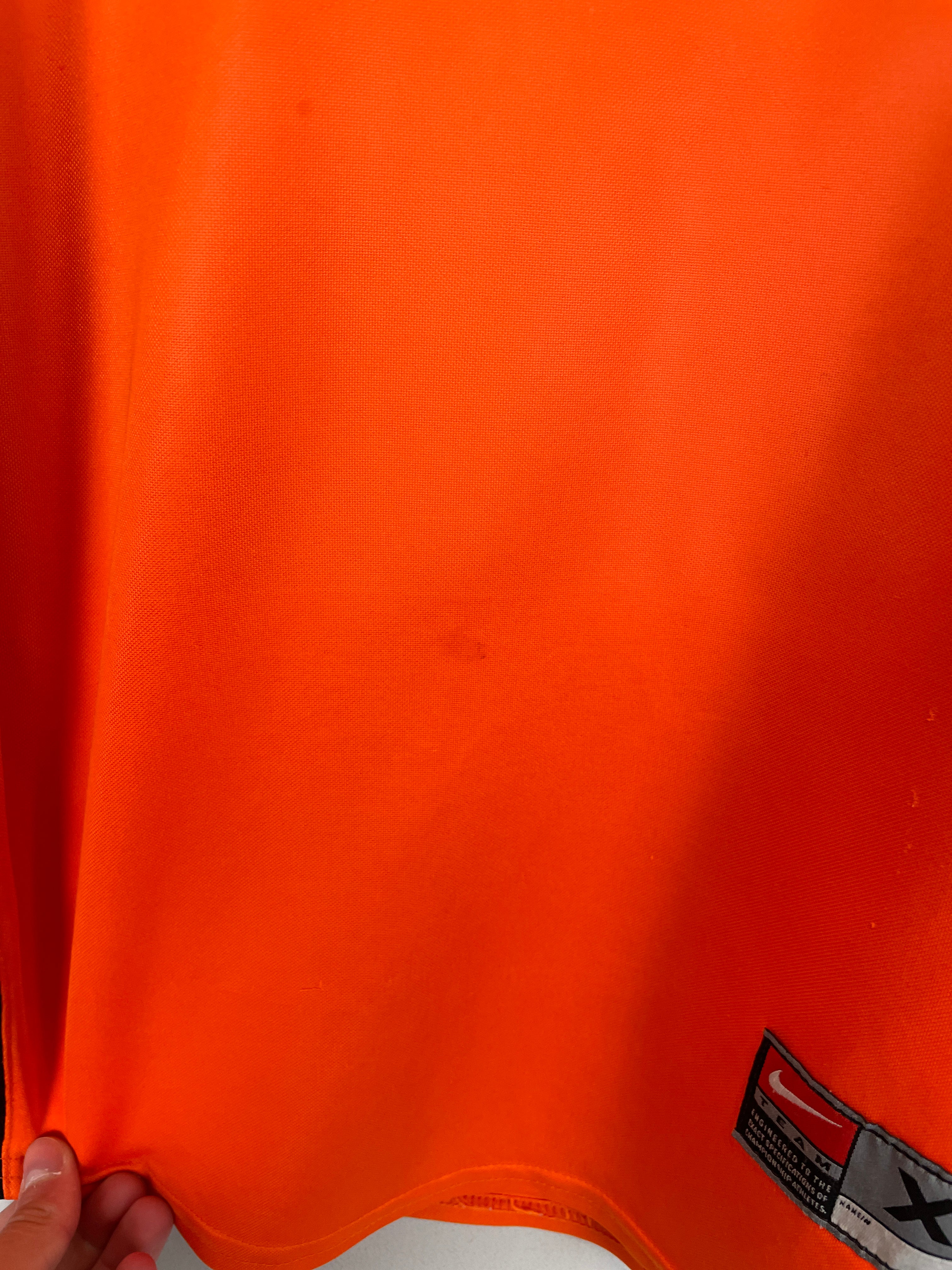 Shop 1998/00 NETHERLANDS HASSELBAINK #21 HOME SHIRT (XL) NIKE, classic football shirts, vintage football shirts & retro soccer jerseys at Cult Kits