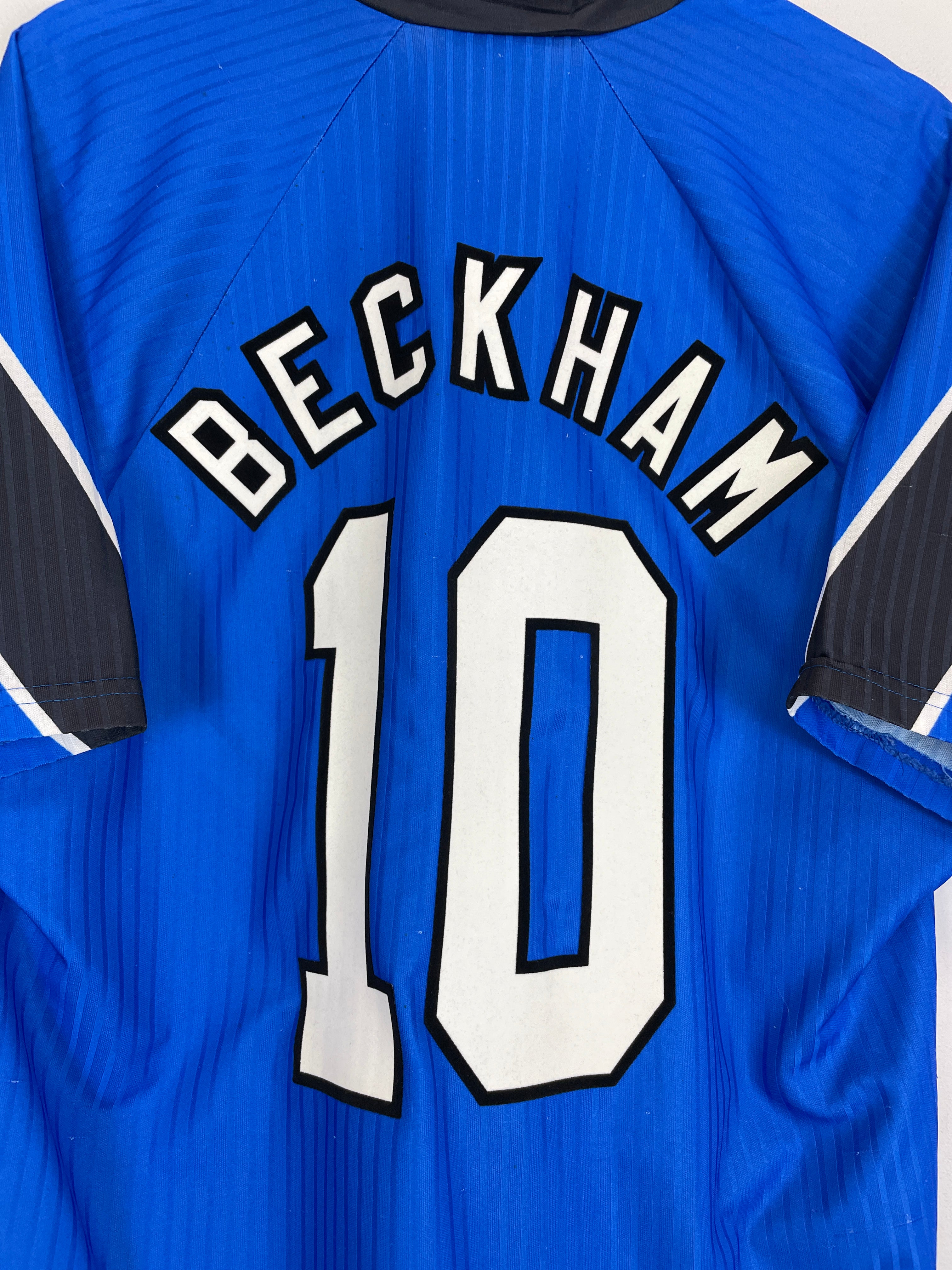 Shop 1996/98 MANCHESTER UNITED BECKHAM #10 THIRD SHIRT (XL) UMBRO, classic football shirts, vintage football shirts & retro soccer jerseys at Cult Kits